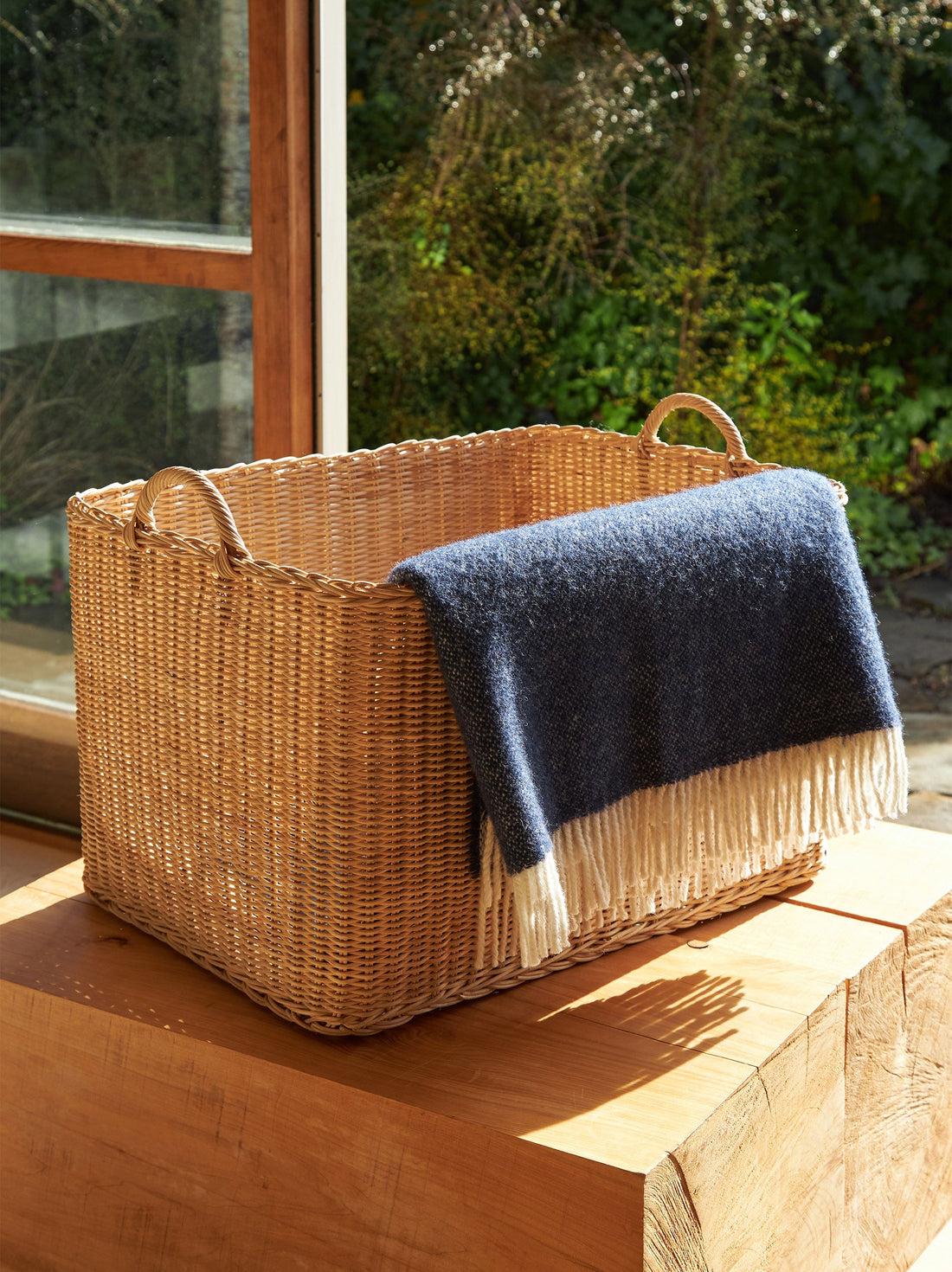 Wool Throw Navy / 130x180cm