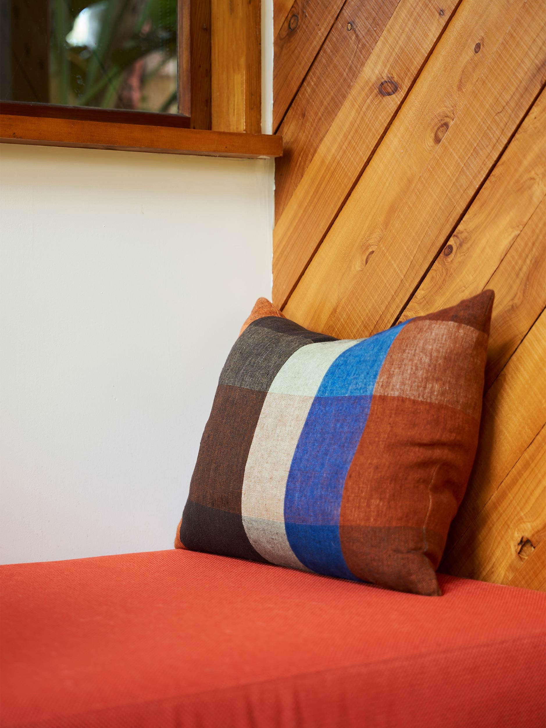 Cabin Linen Cushion Cover Midnight/Multi / 55x45cm