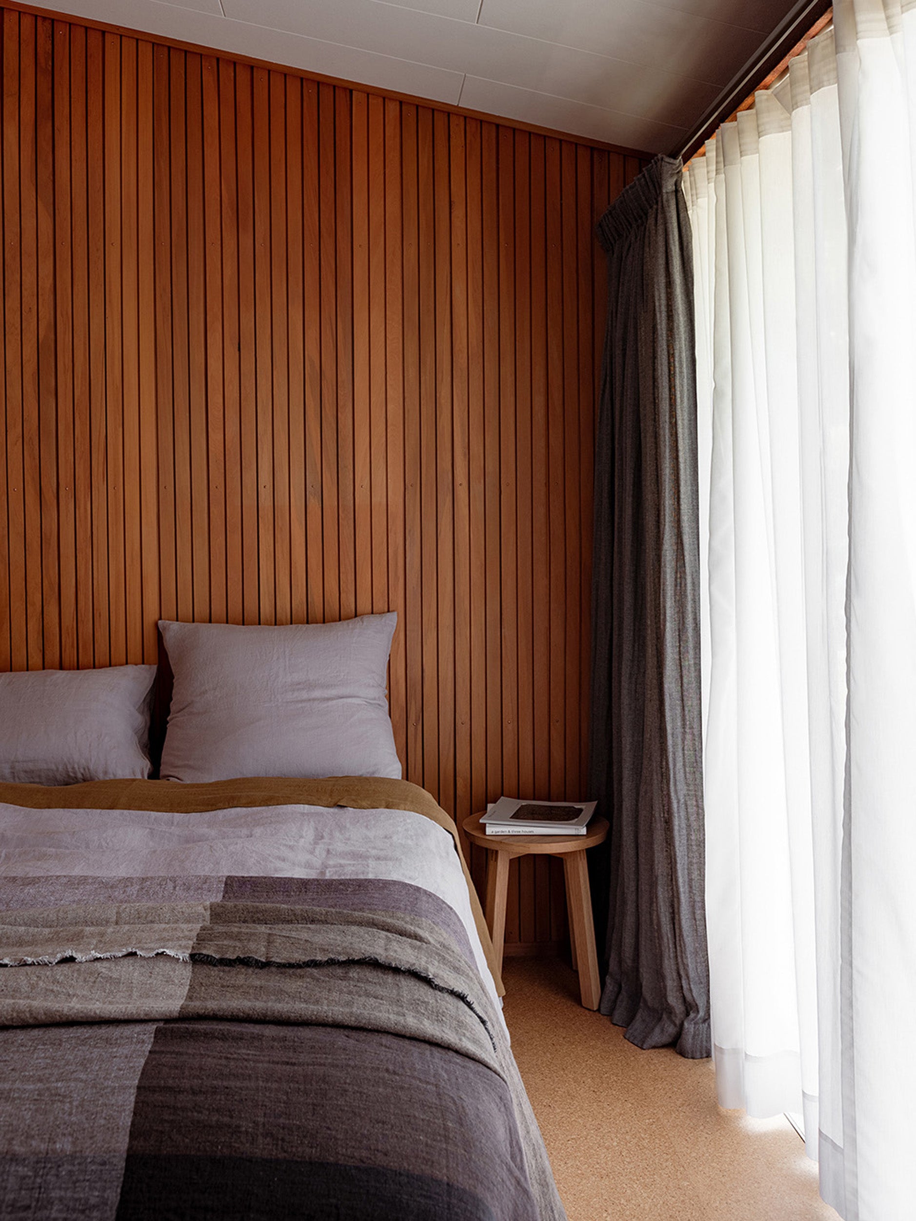 Morandi Bedspread Shiitake/Multi / Queen
