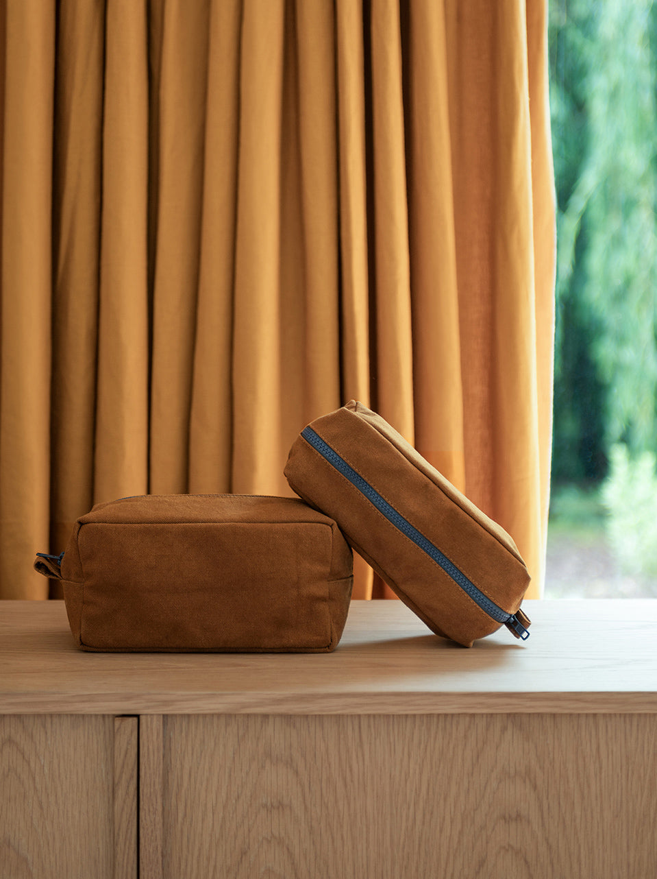 Marlo Contrast Wash Bag Masala/Lupin / Large