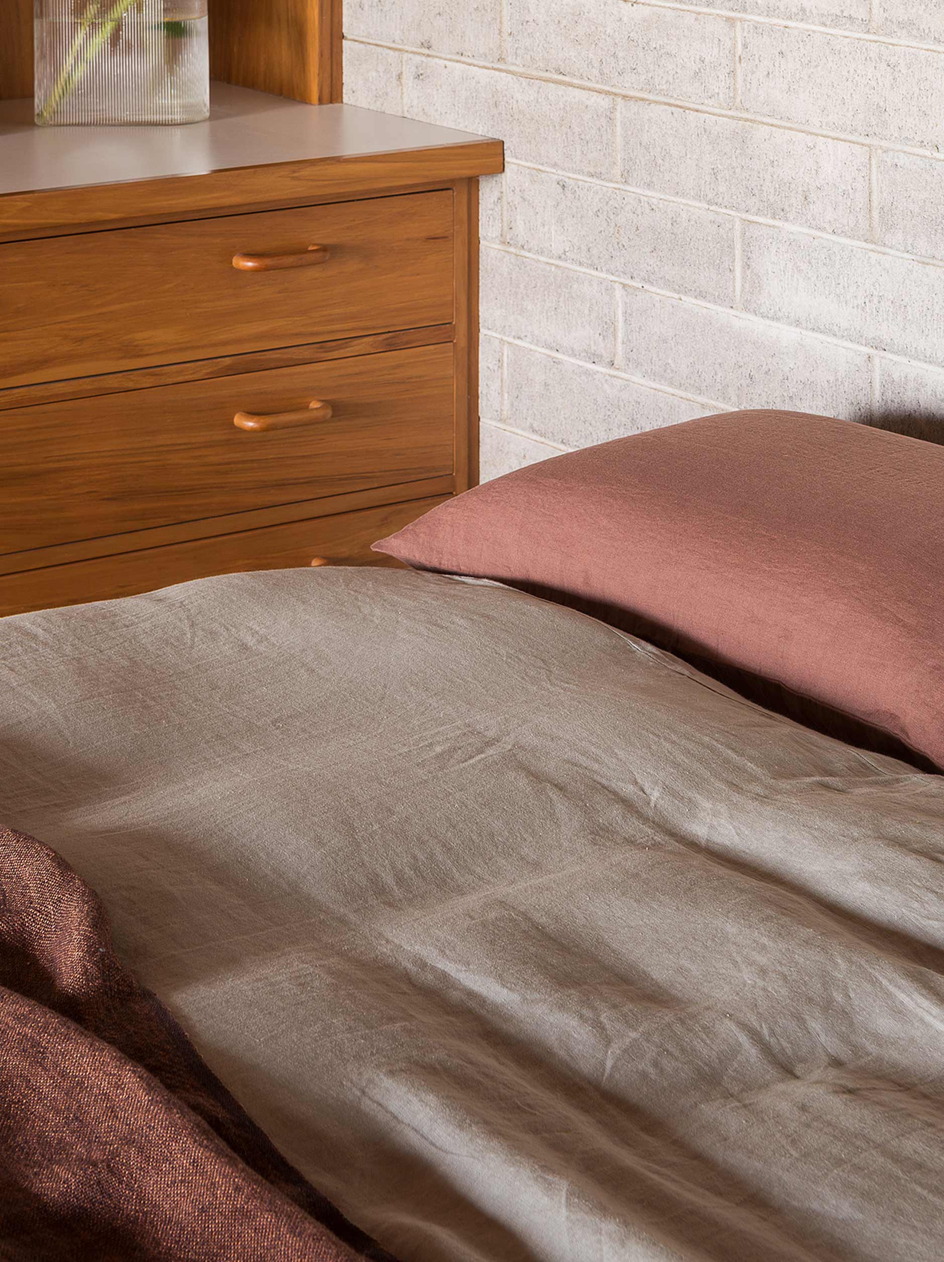 Plum Linen Lodge Pillowcase PR Plum / Lodge Pillowcase Pair