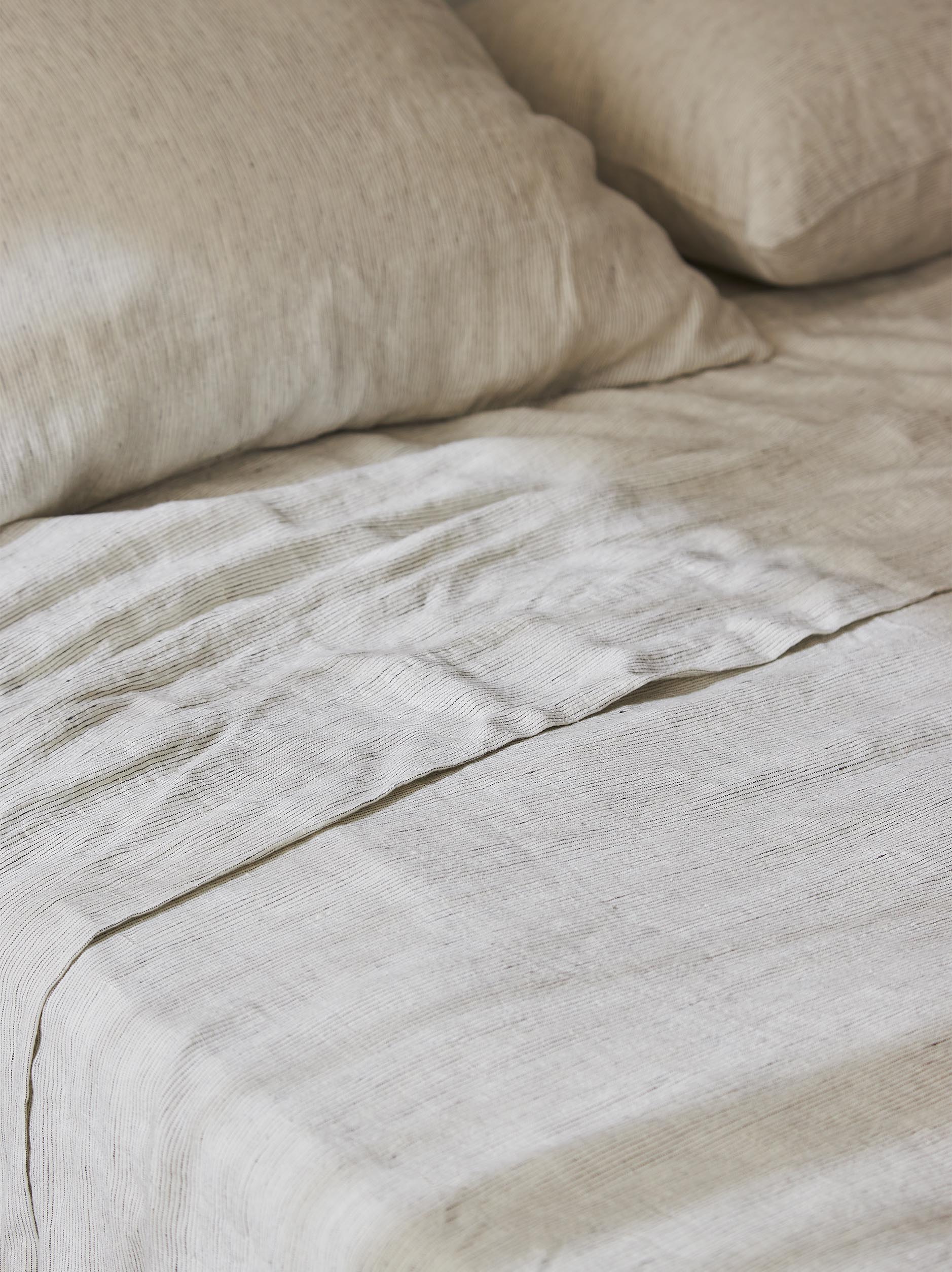Pinstripe Linen Flat Sheet Pepper/Chalk / King
