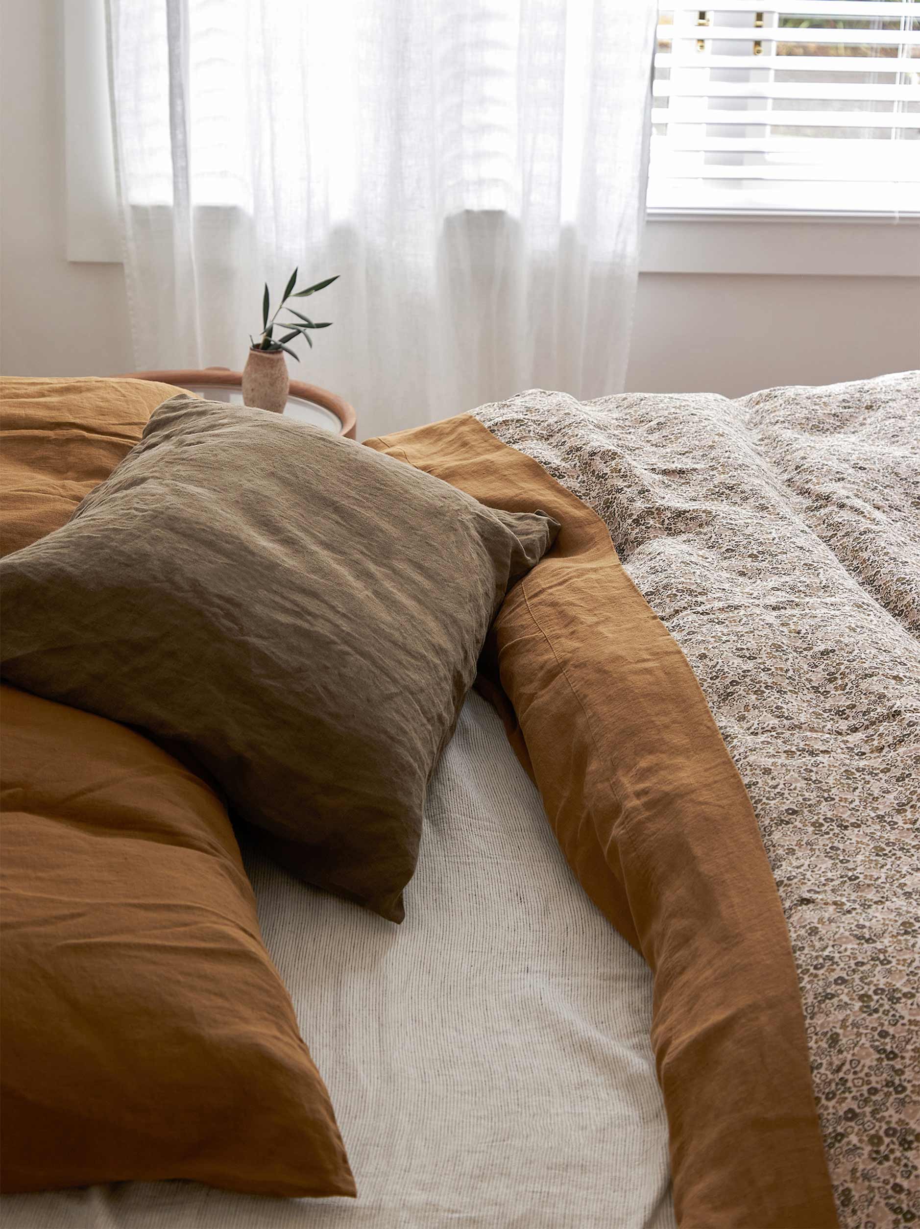 Ochre Linen Flat Sheet Ochre / Queen