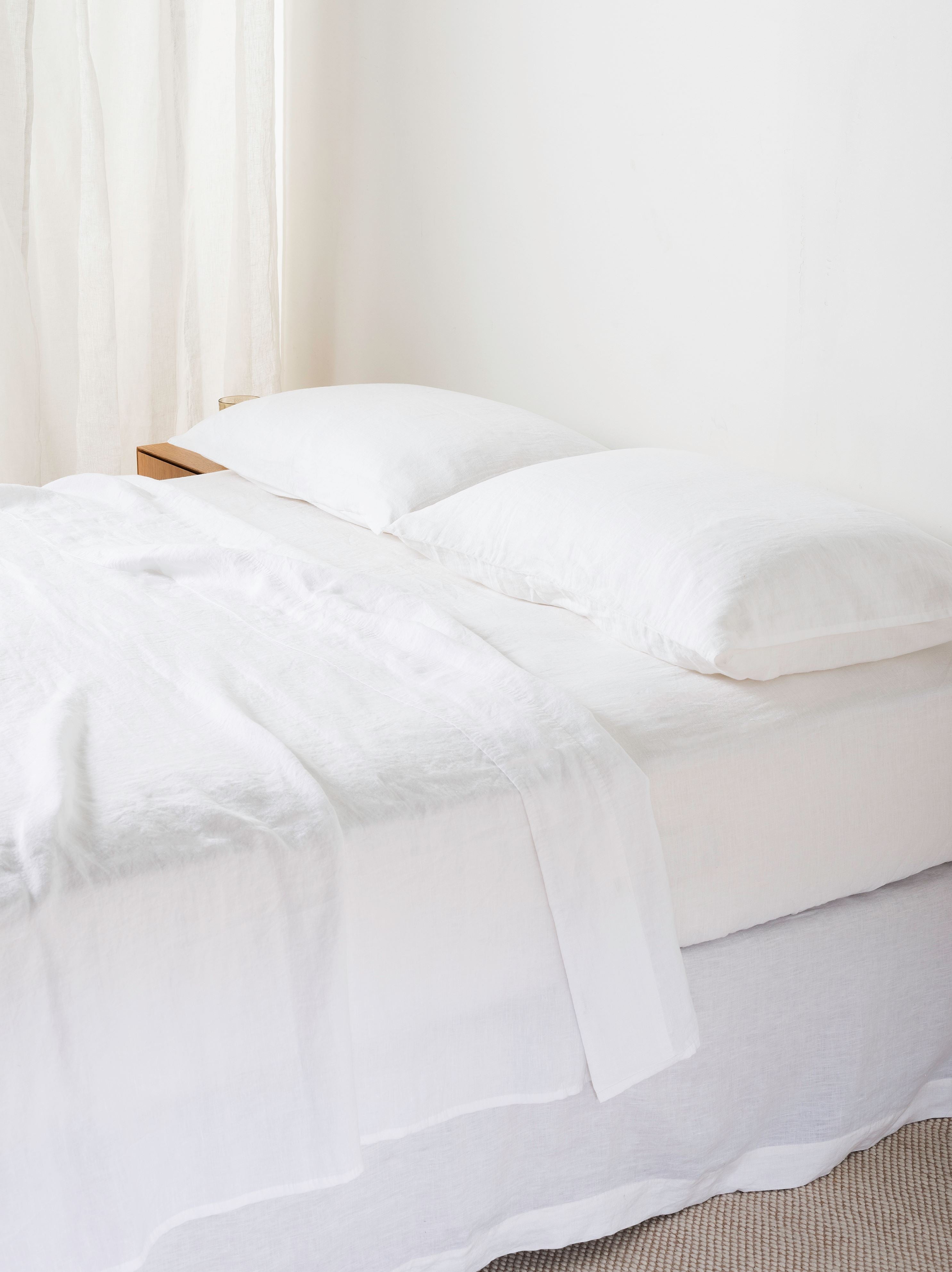 White Linen Flat Sheet White / Queen