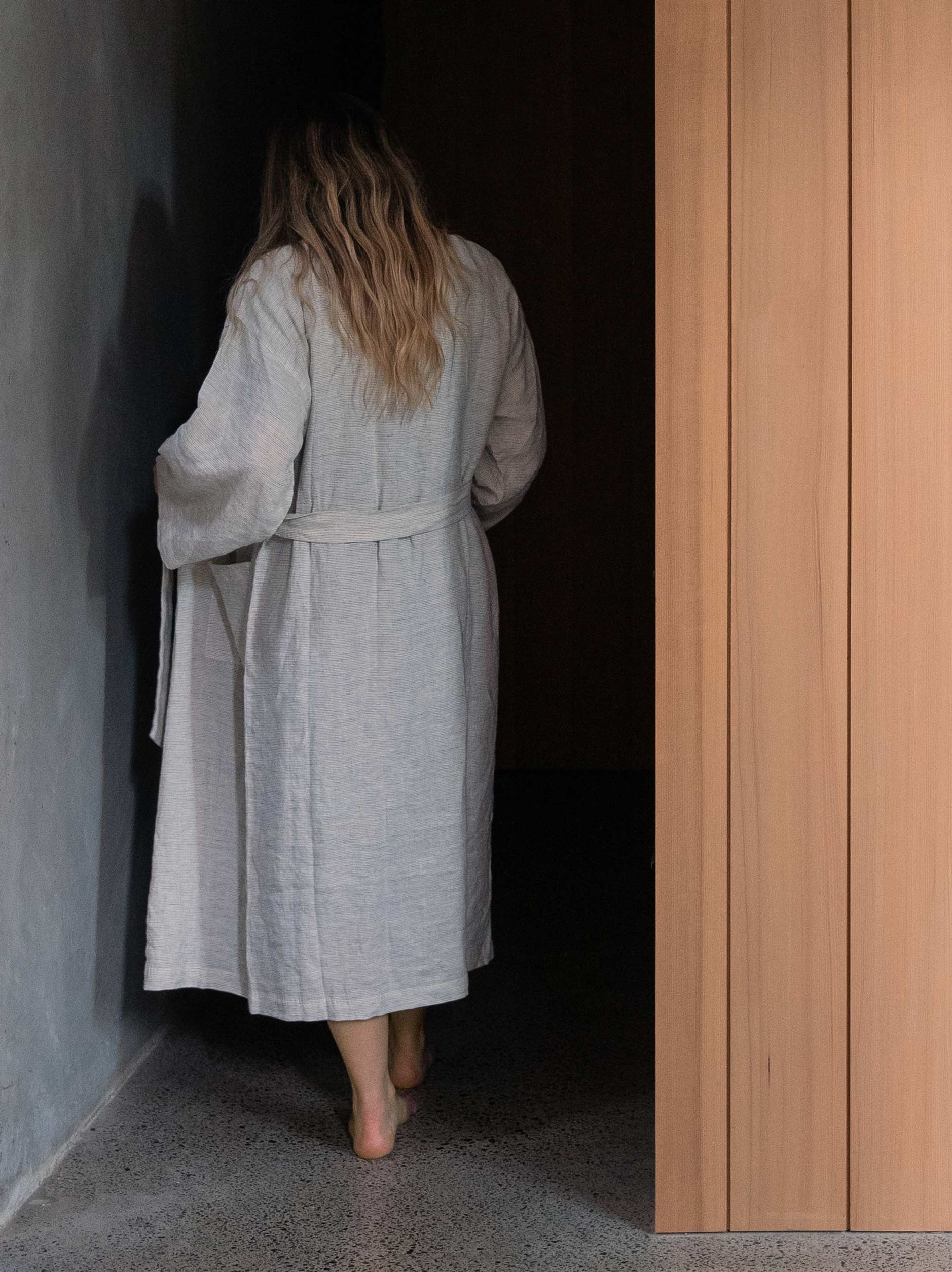 Pinstripe Linen Robe Pepper/Chalk / Large