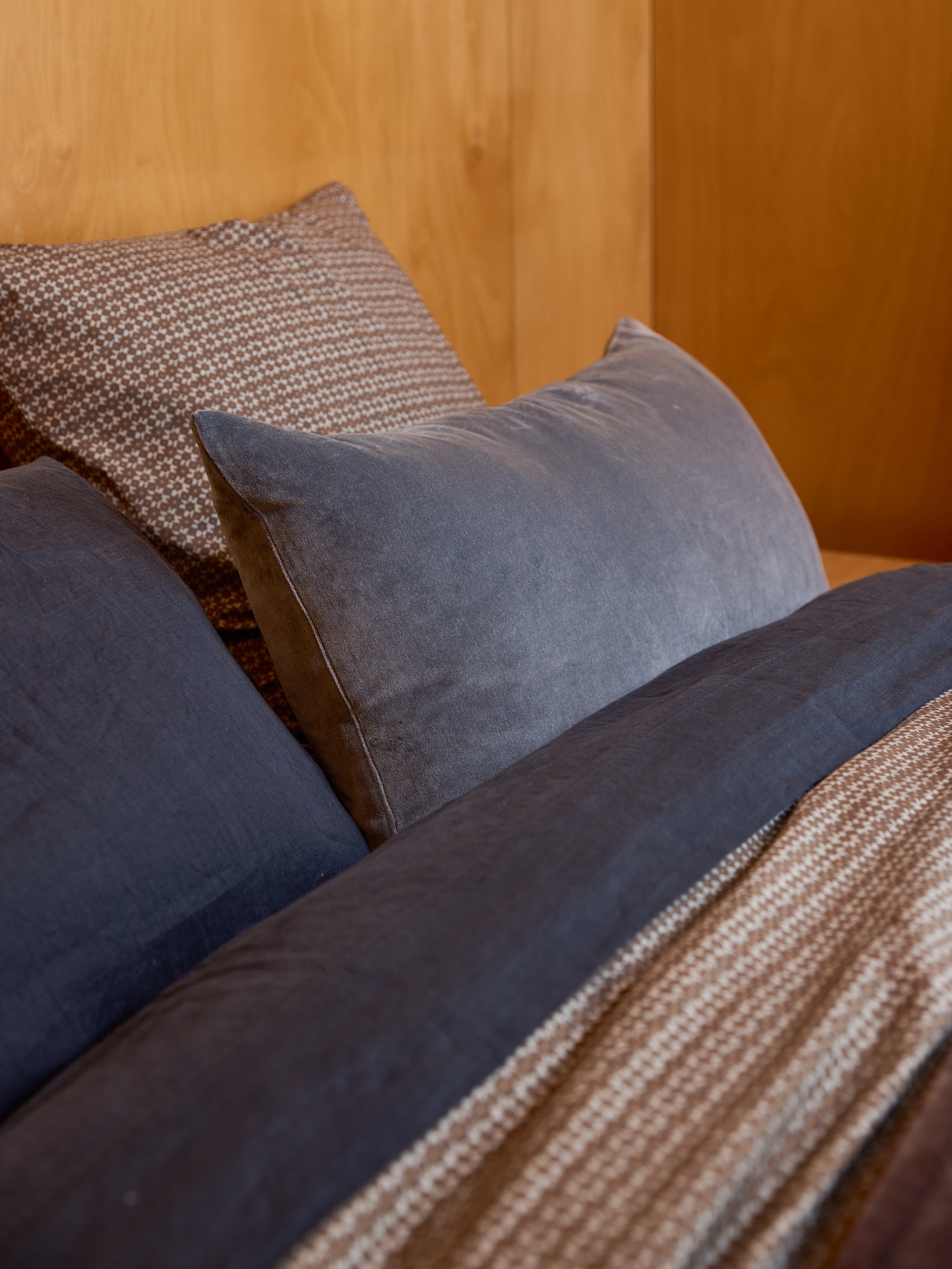 Blue Black Linen Flat Sheet Blue Black / King