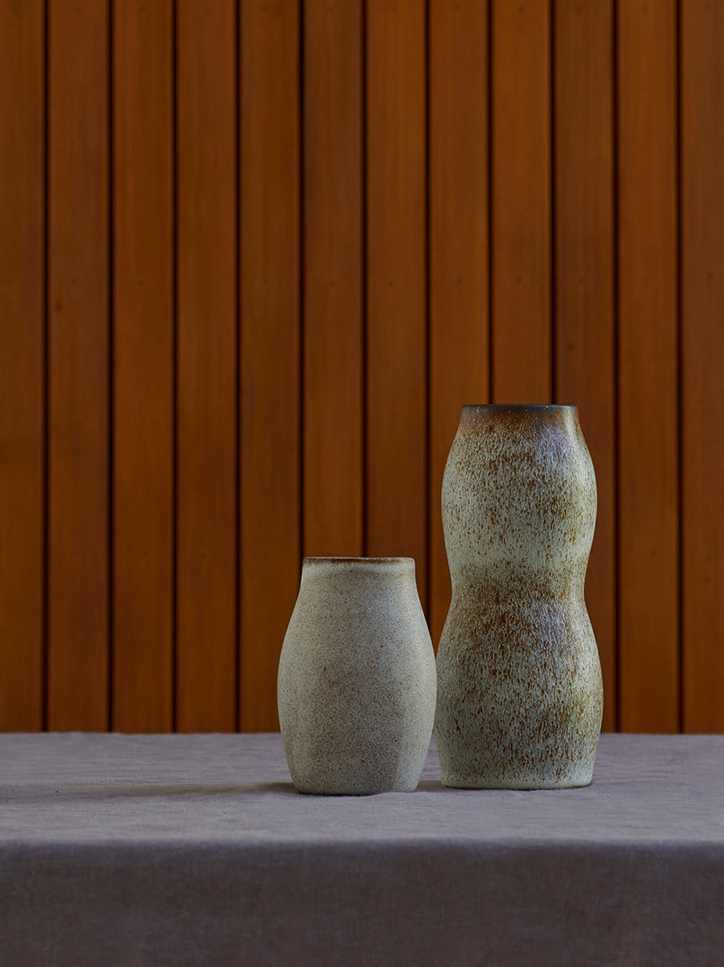 Pod Bud Vase Nut / Large