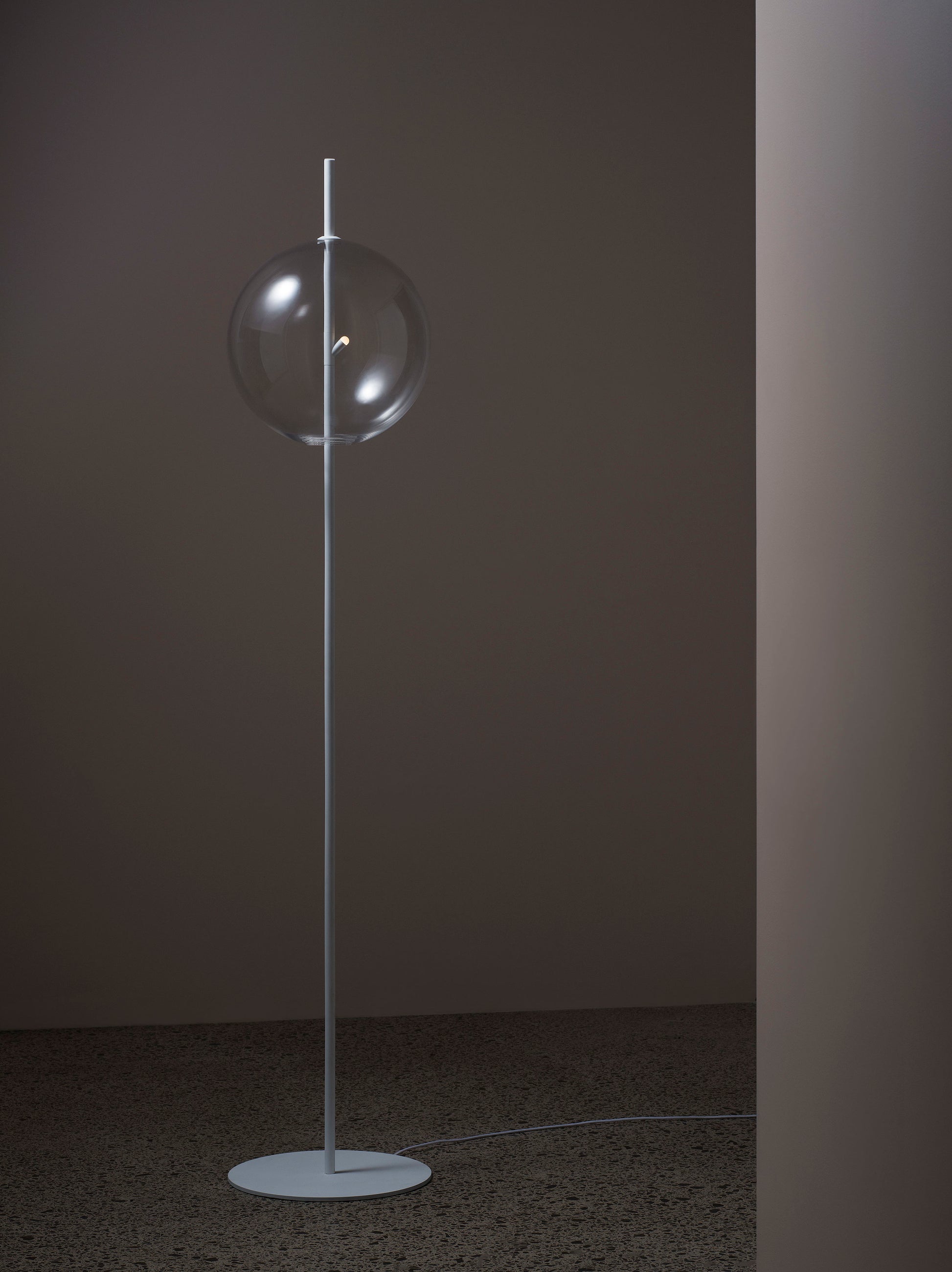 Point Floor Lamp White / One Size