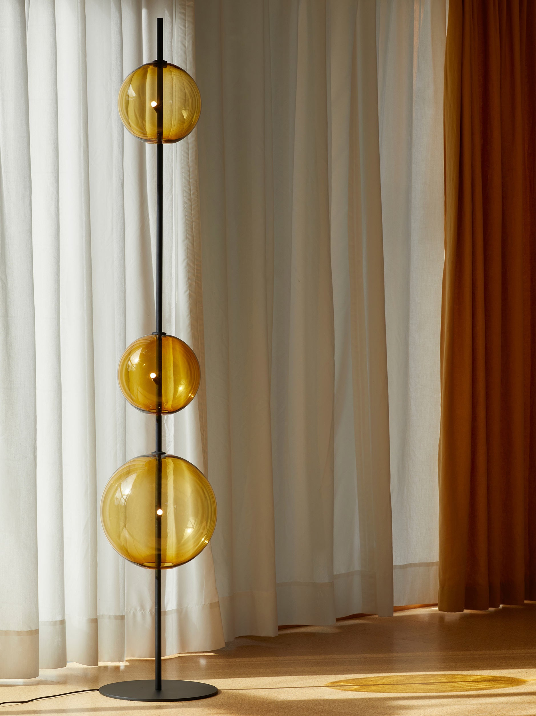 Point Floor Lamp Modular Amber / One Size