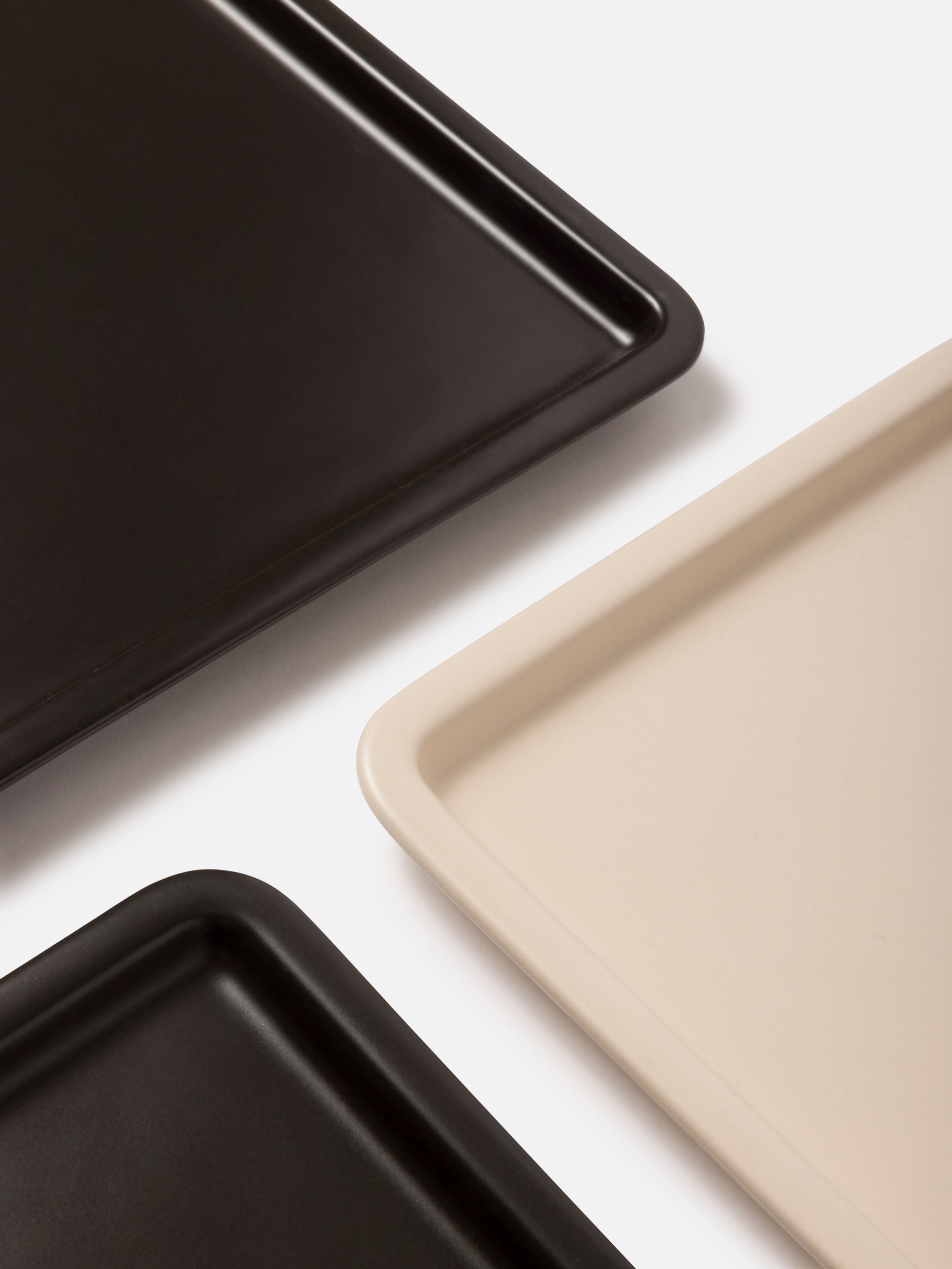 Stoneware Tray Matte Black / Medium