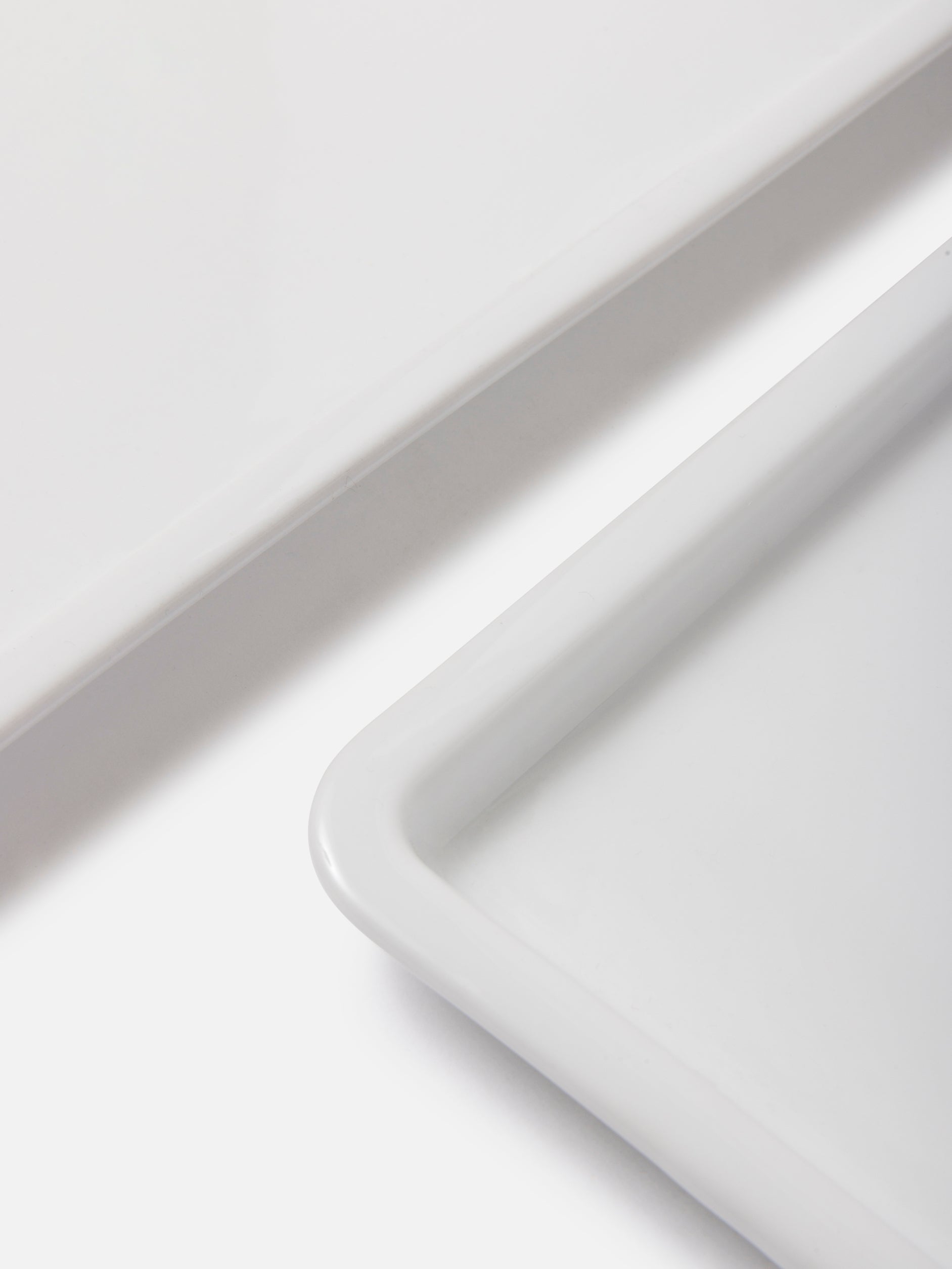 Porcelain Tray White / Medium