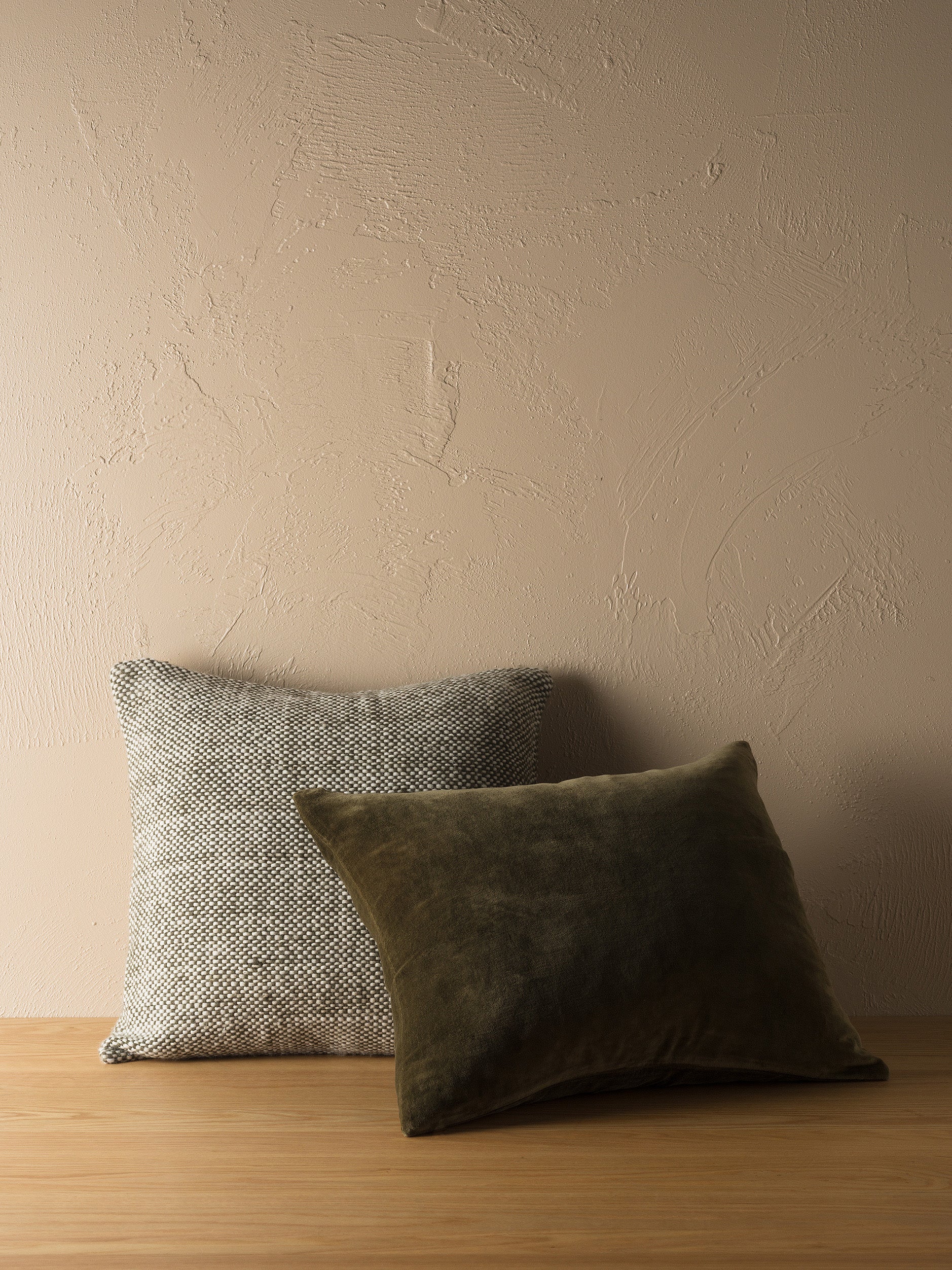 Hutt Wool Cushion Cover Ivy/Natural / 50x50cm