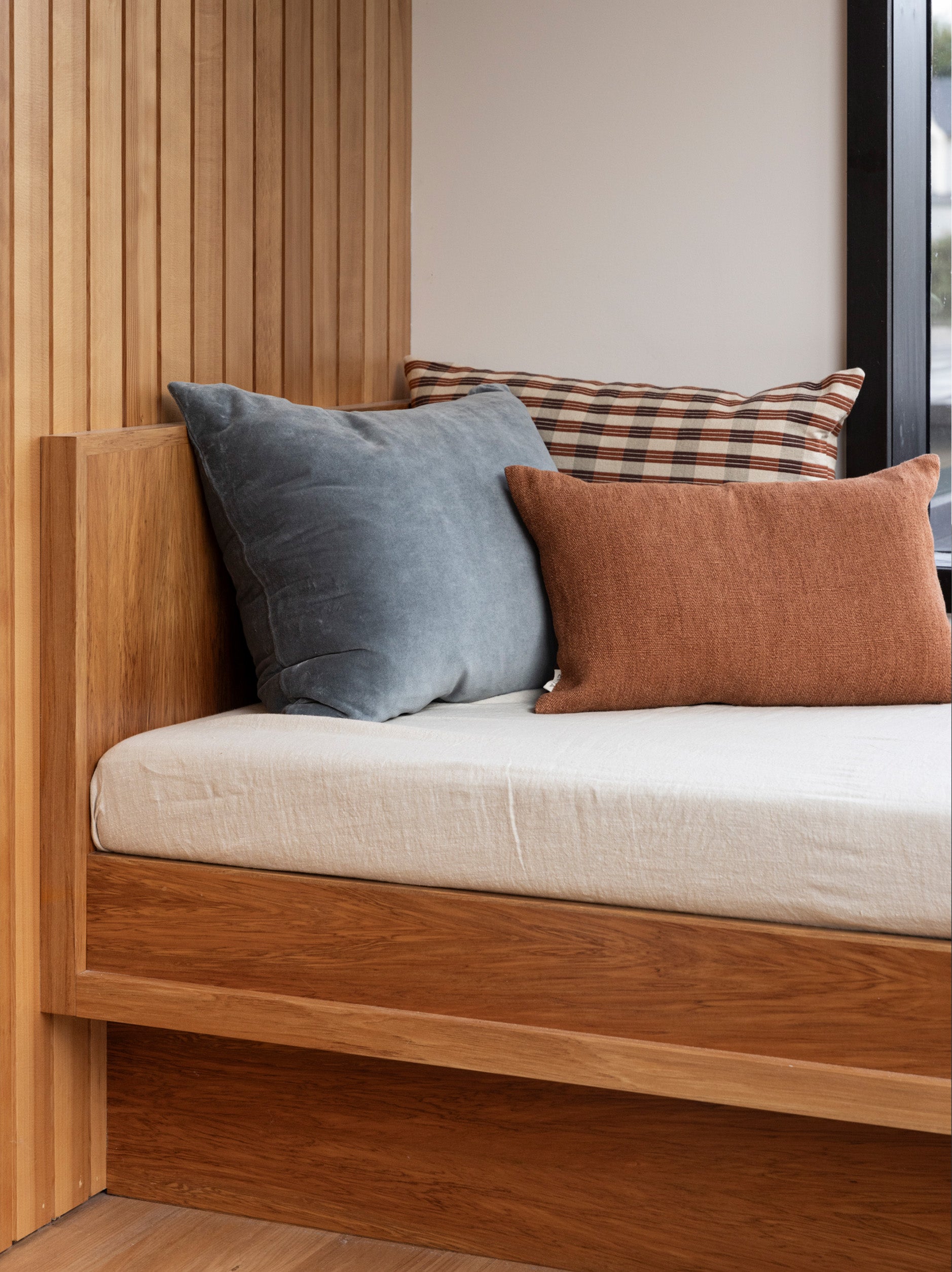 Velvet Cushion Cover Cod / 55x45cm