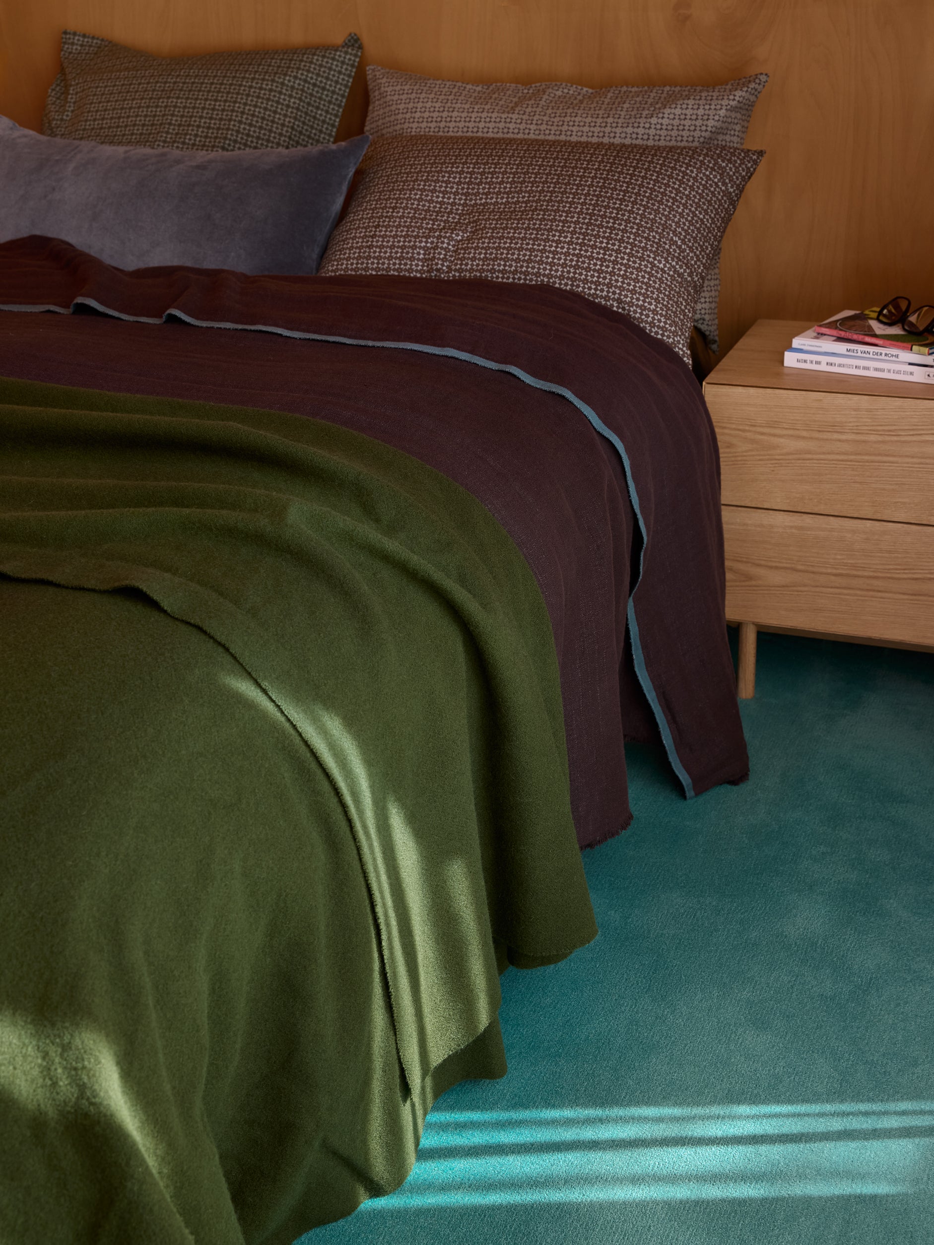 Austen Bedspread Rye/Air Force Blue / King/Super King