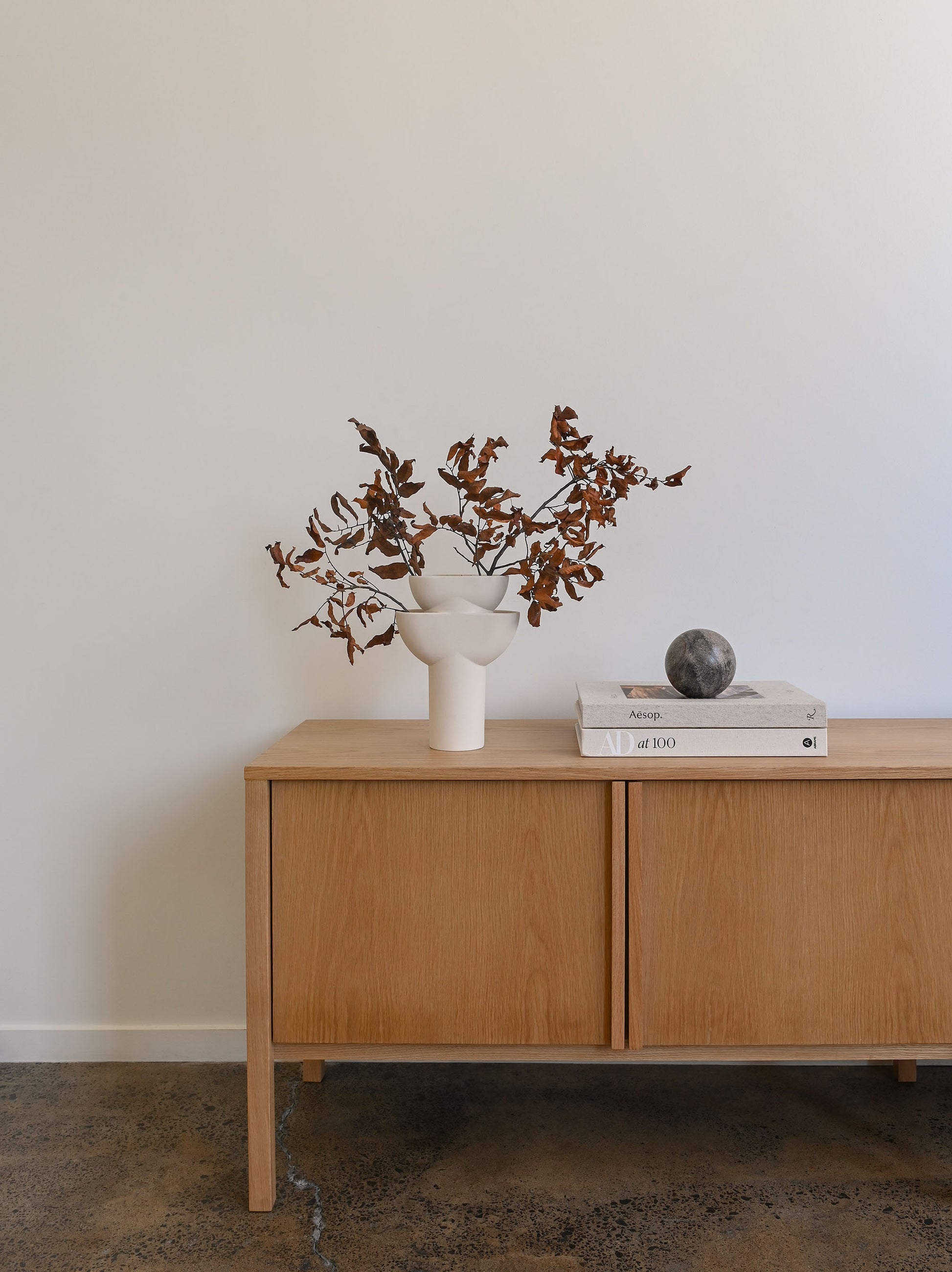 Terrace Vase White / One Size