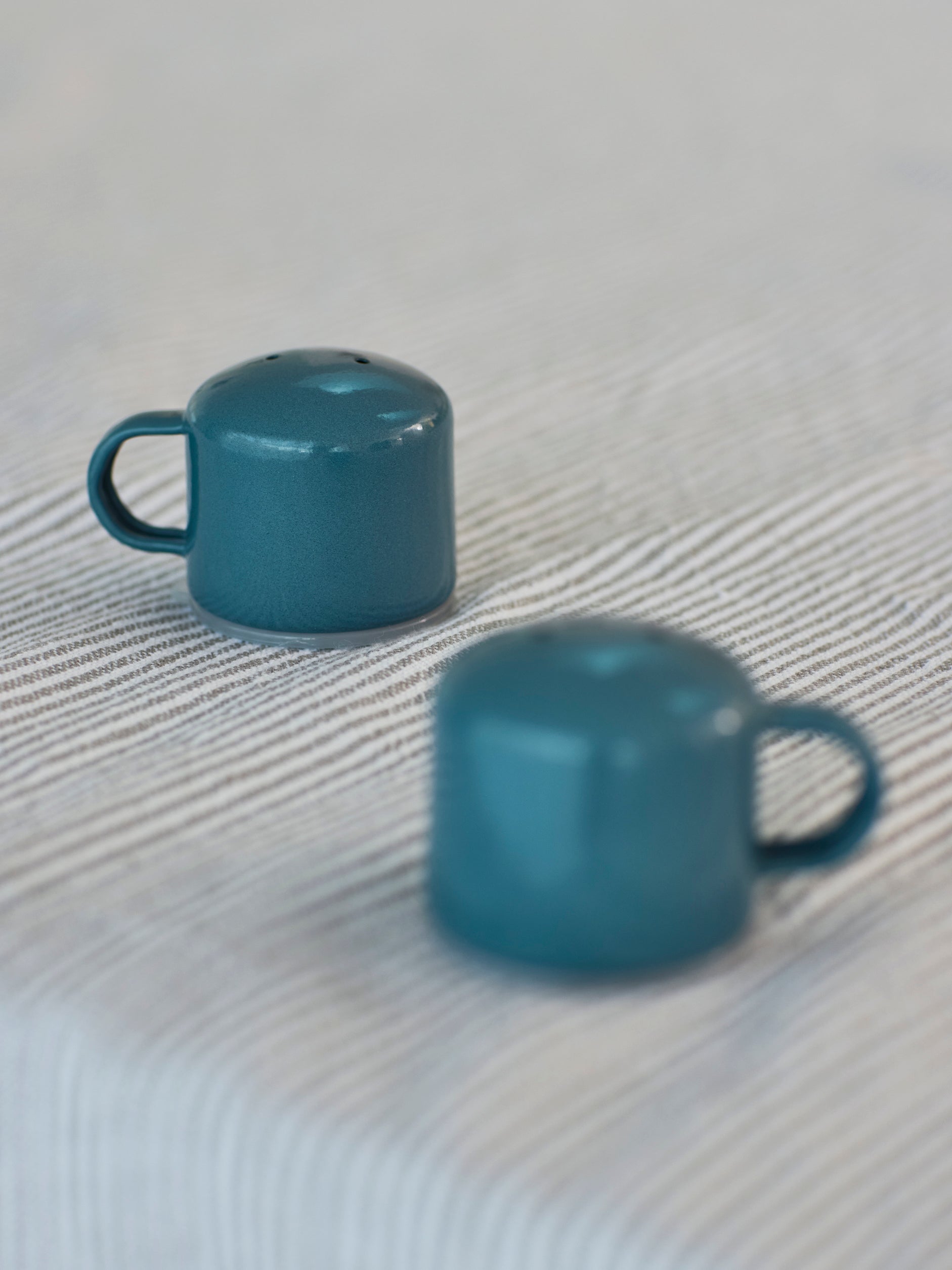 Enamel Salt and Pepper Shaker Navy / One Size
