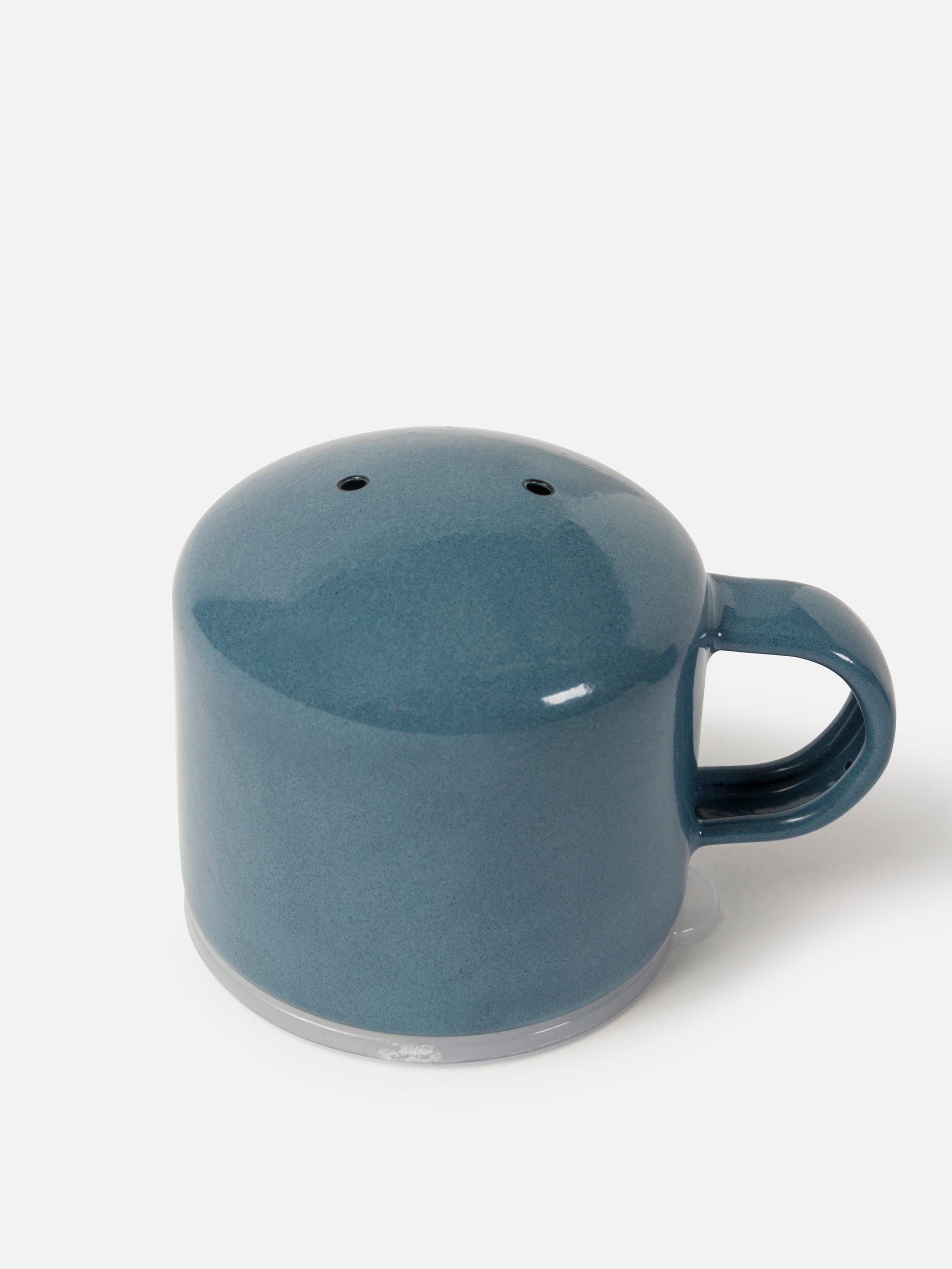 Enamel Salt and Pepper Shaker Navy / One Size