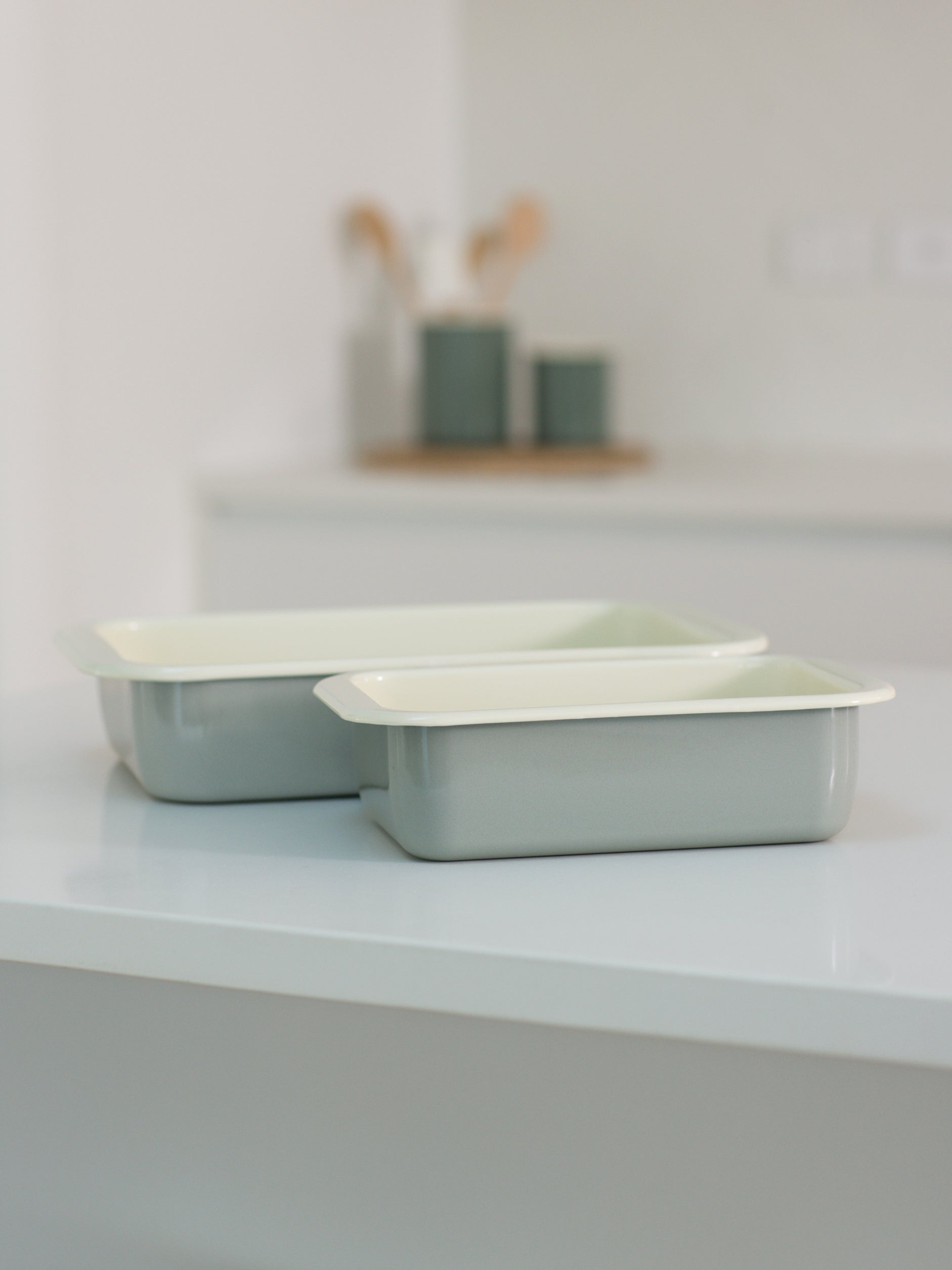 Enamel Baking Tray Dark Grey/Cream / Small