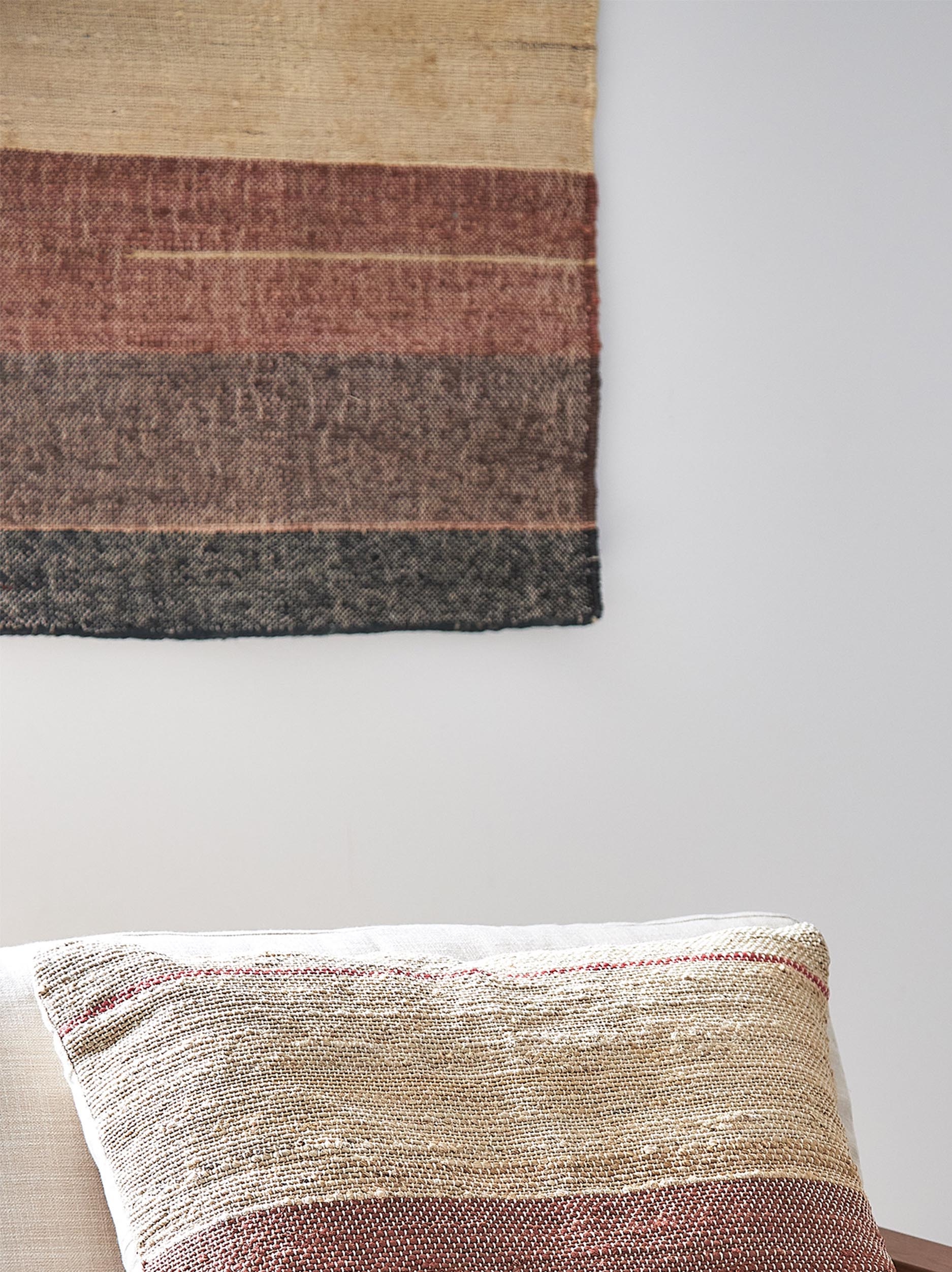 Hana Wall Hanging Navy/Multi / 60x93cm