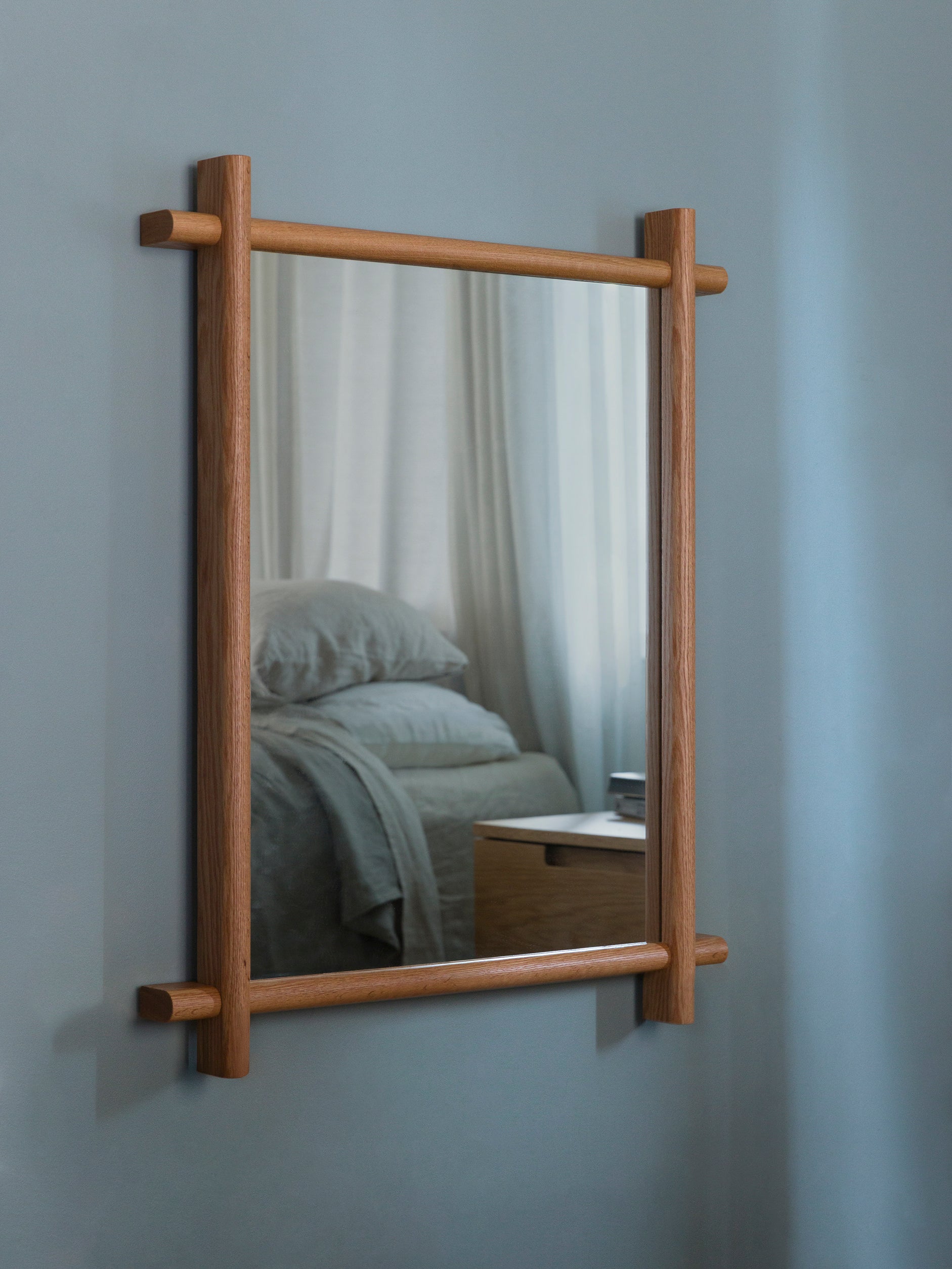 Lap Mirror Oak / Medium