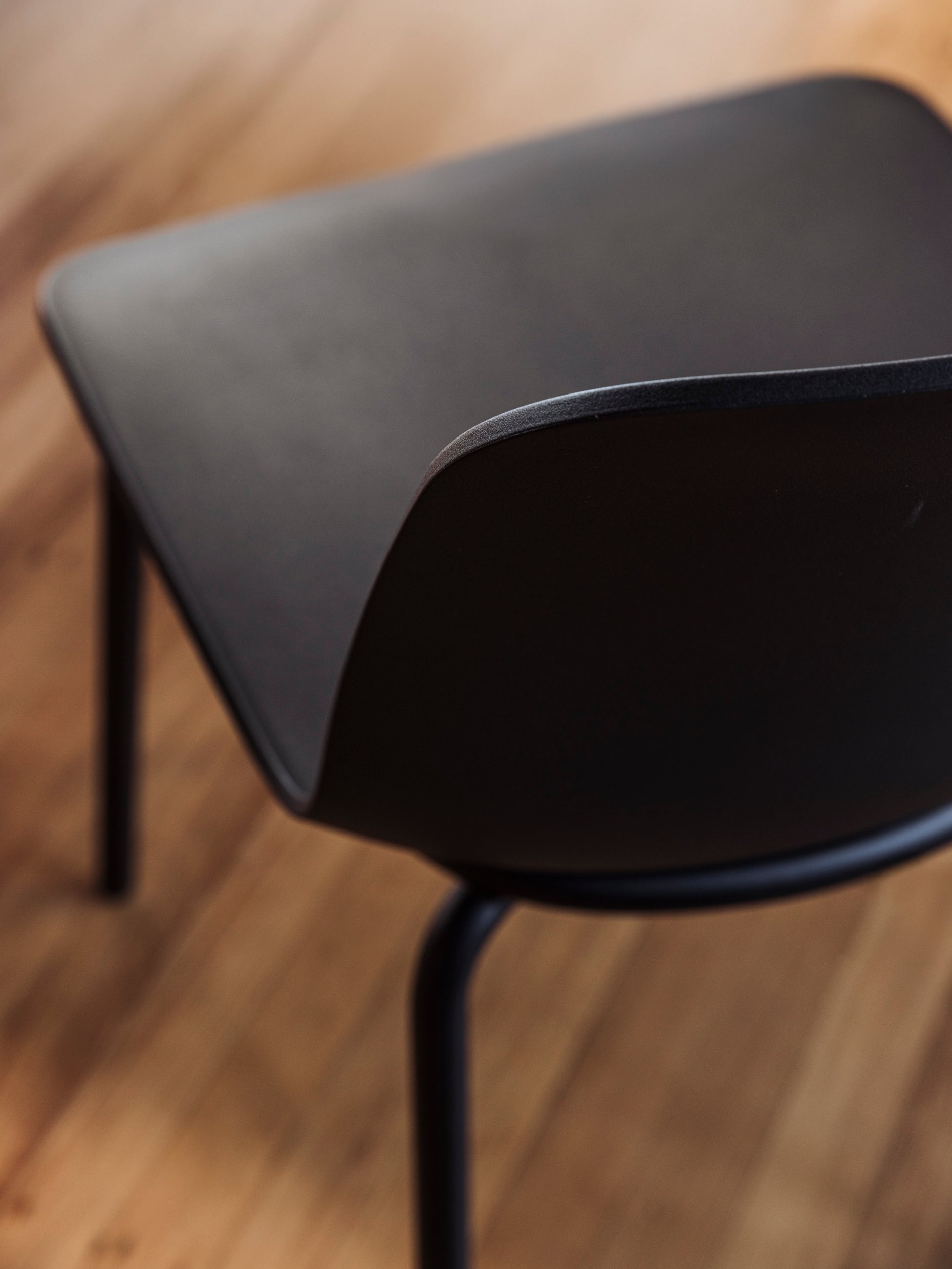 Acre Chair w/ Metal Base Black/Black / One Size