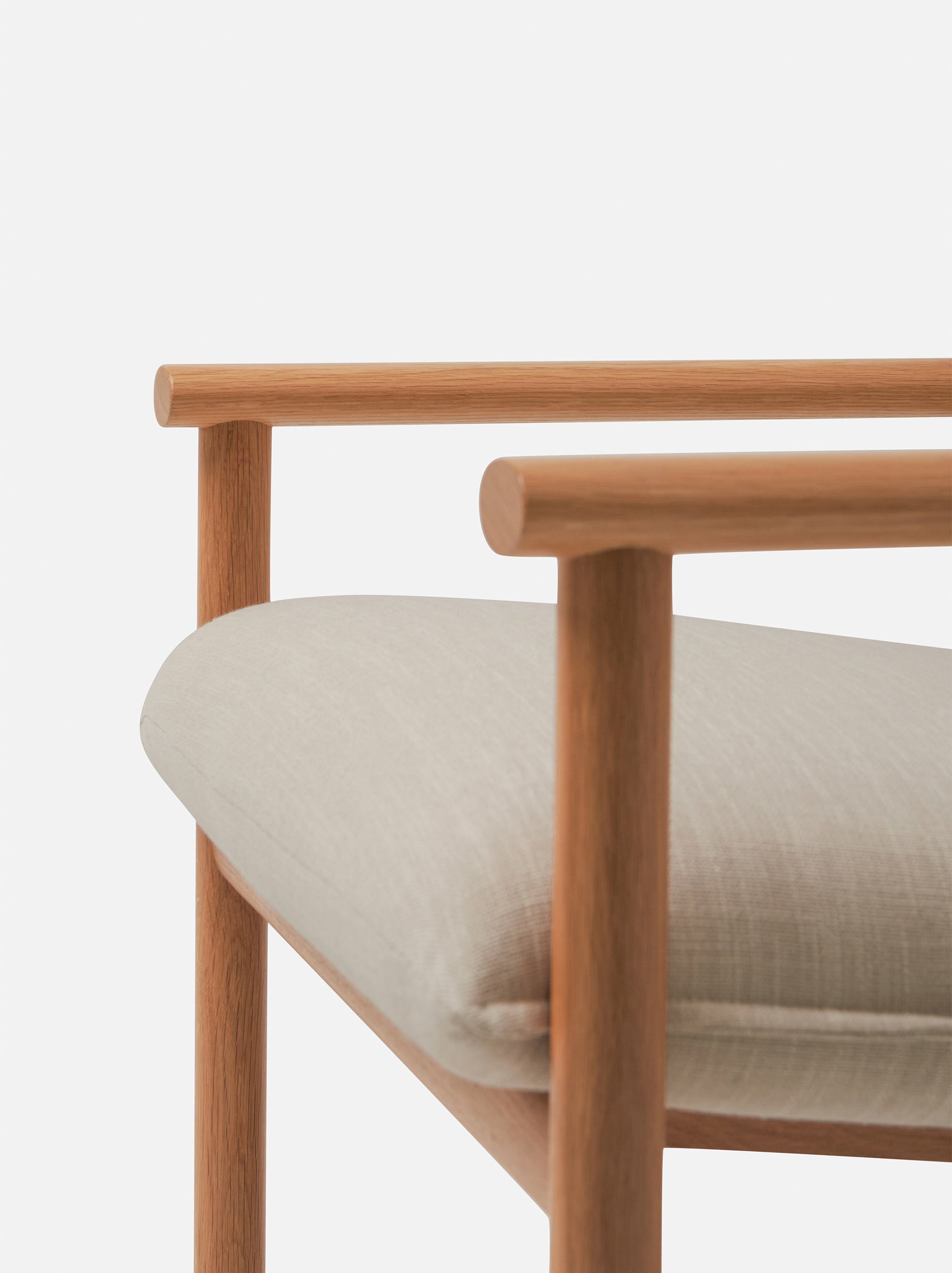 Label Armchair Low Oak/Beige / Low