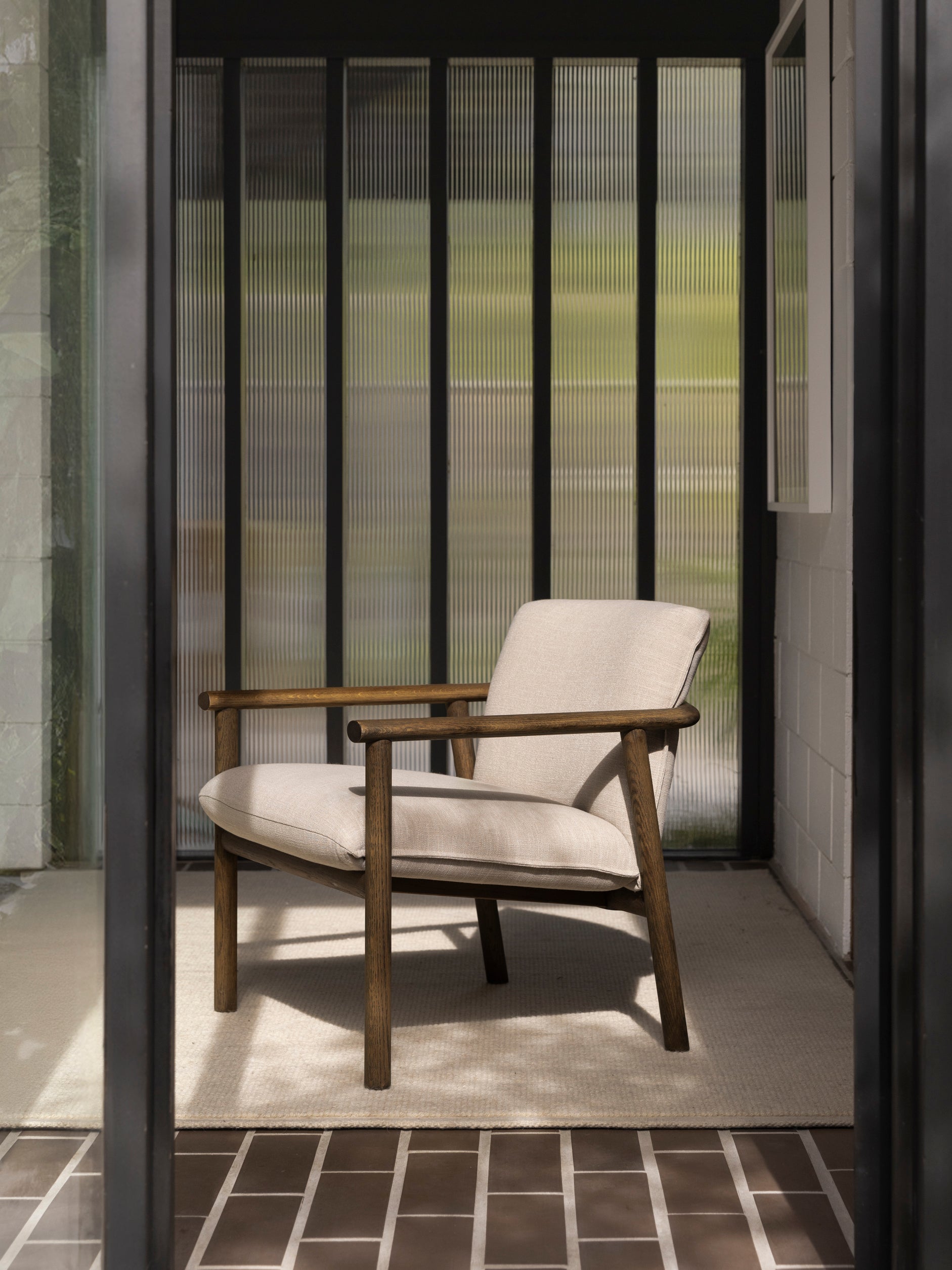 Label Armchair Low
