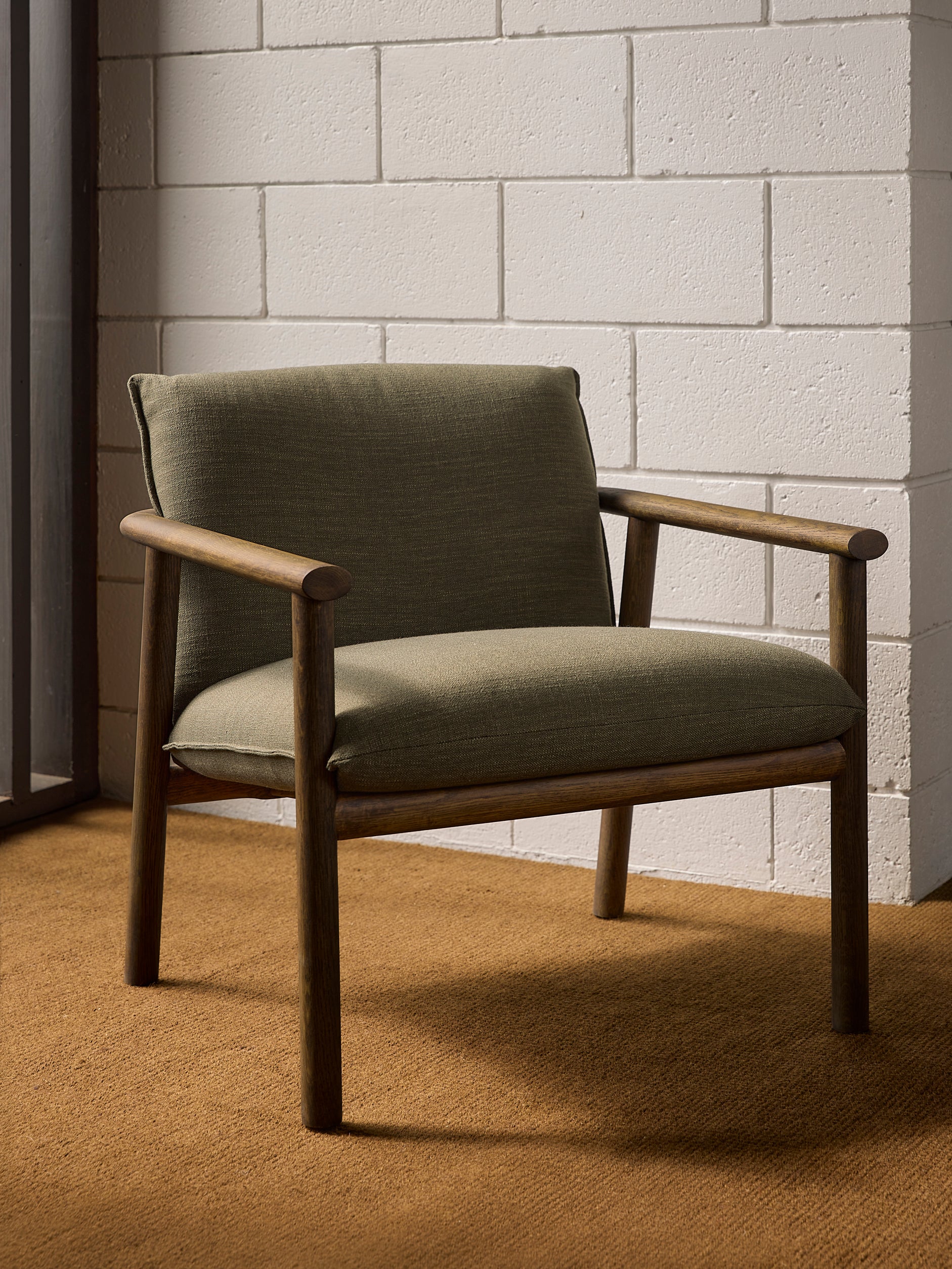 Label Armchair Low