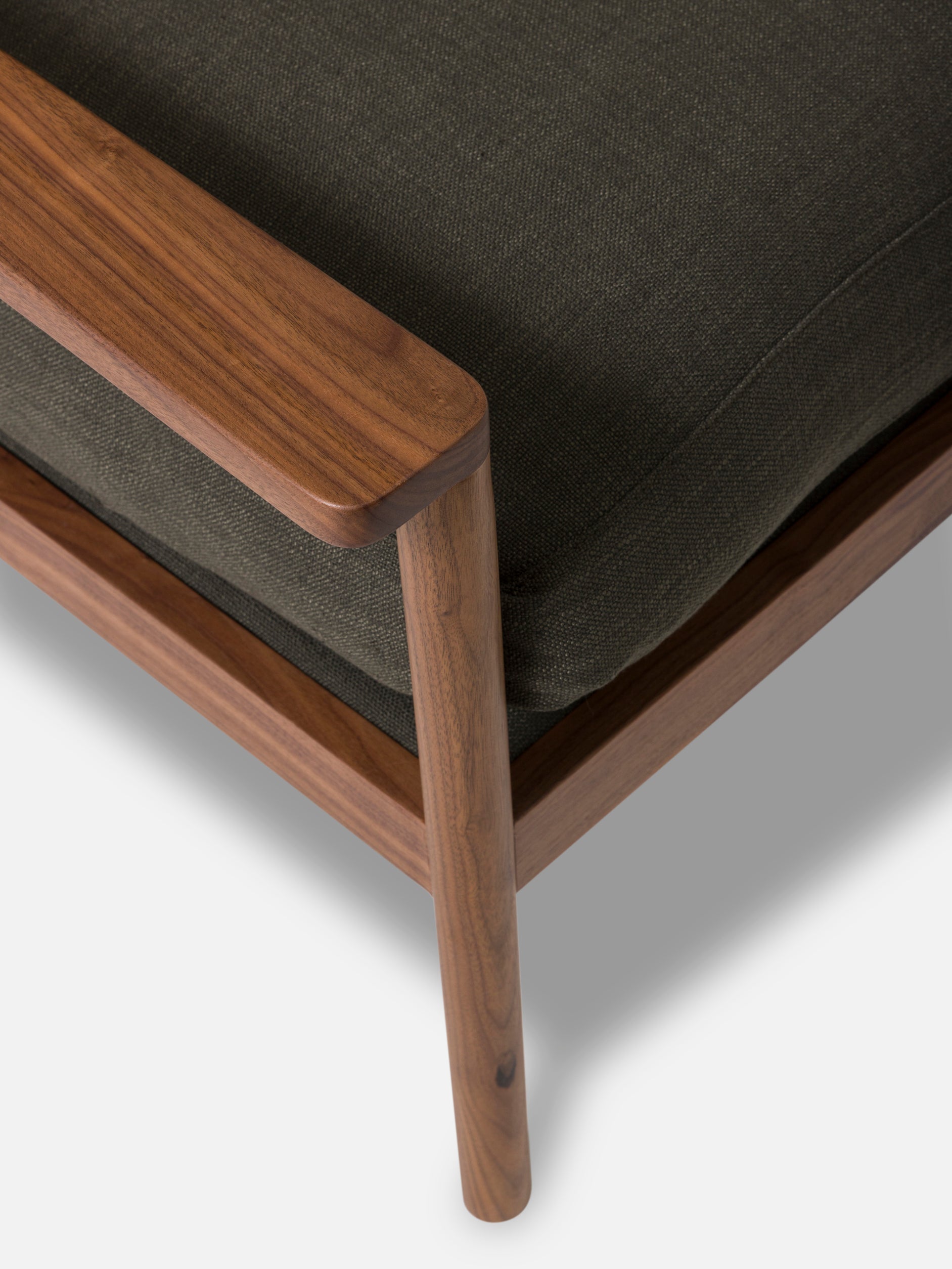 Daily Armchair Walnut/Stof Flax #45 Olive / One Size