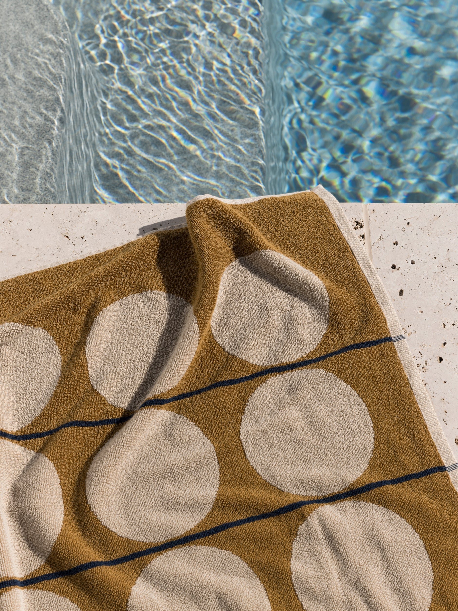 Abacus Beach Towel Oyster/Kumara / 100x180cm