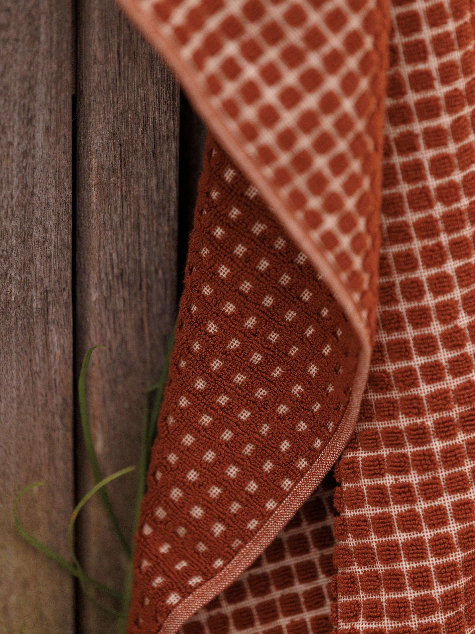 Nero Cotton Towel Range Paprika/Cream / Hand Towel