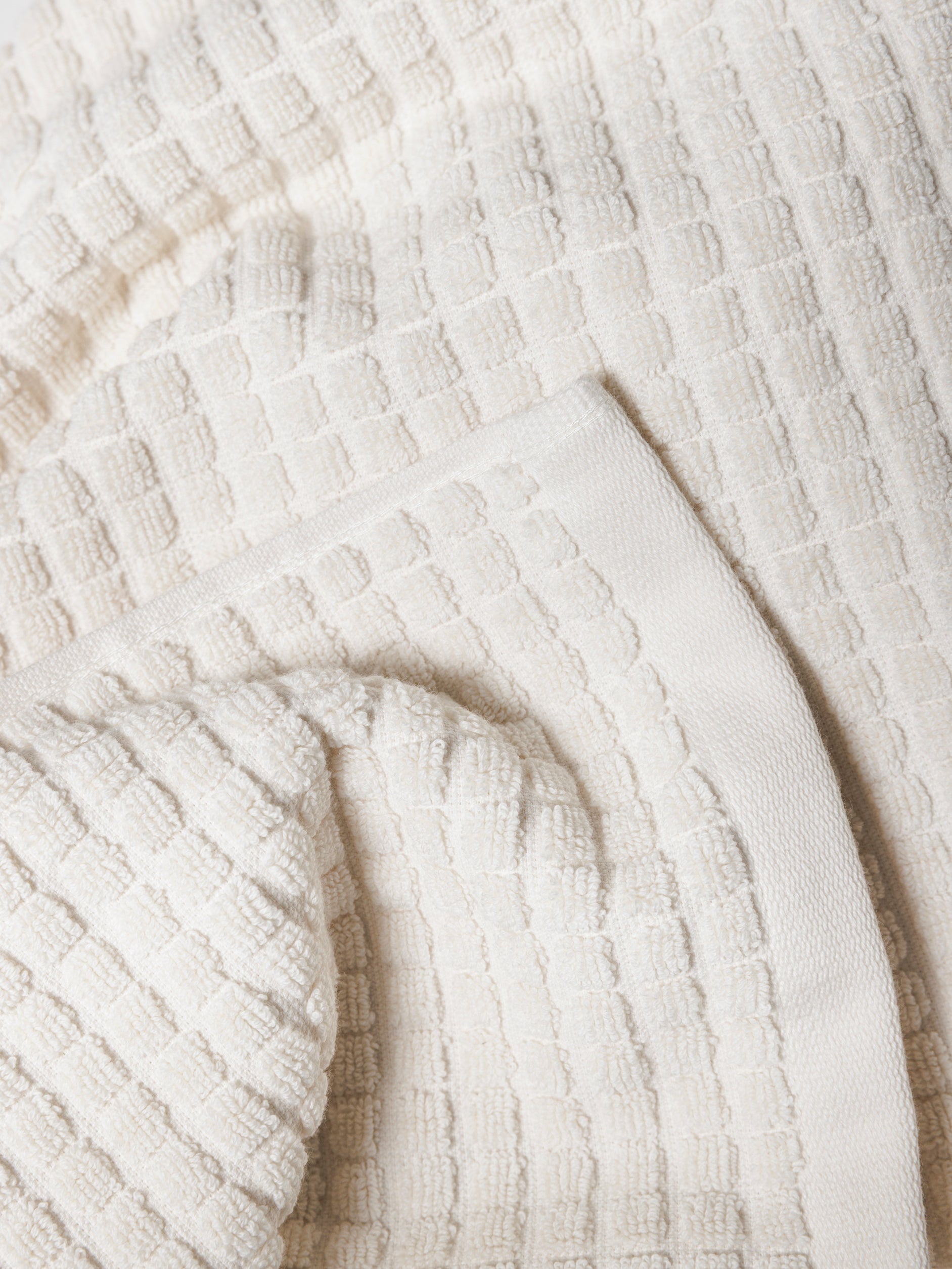 Nero Cotton Towel Range Cream / Bath Towel