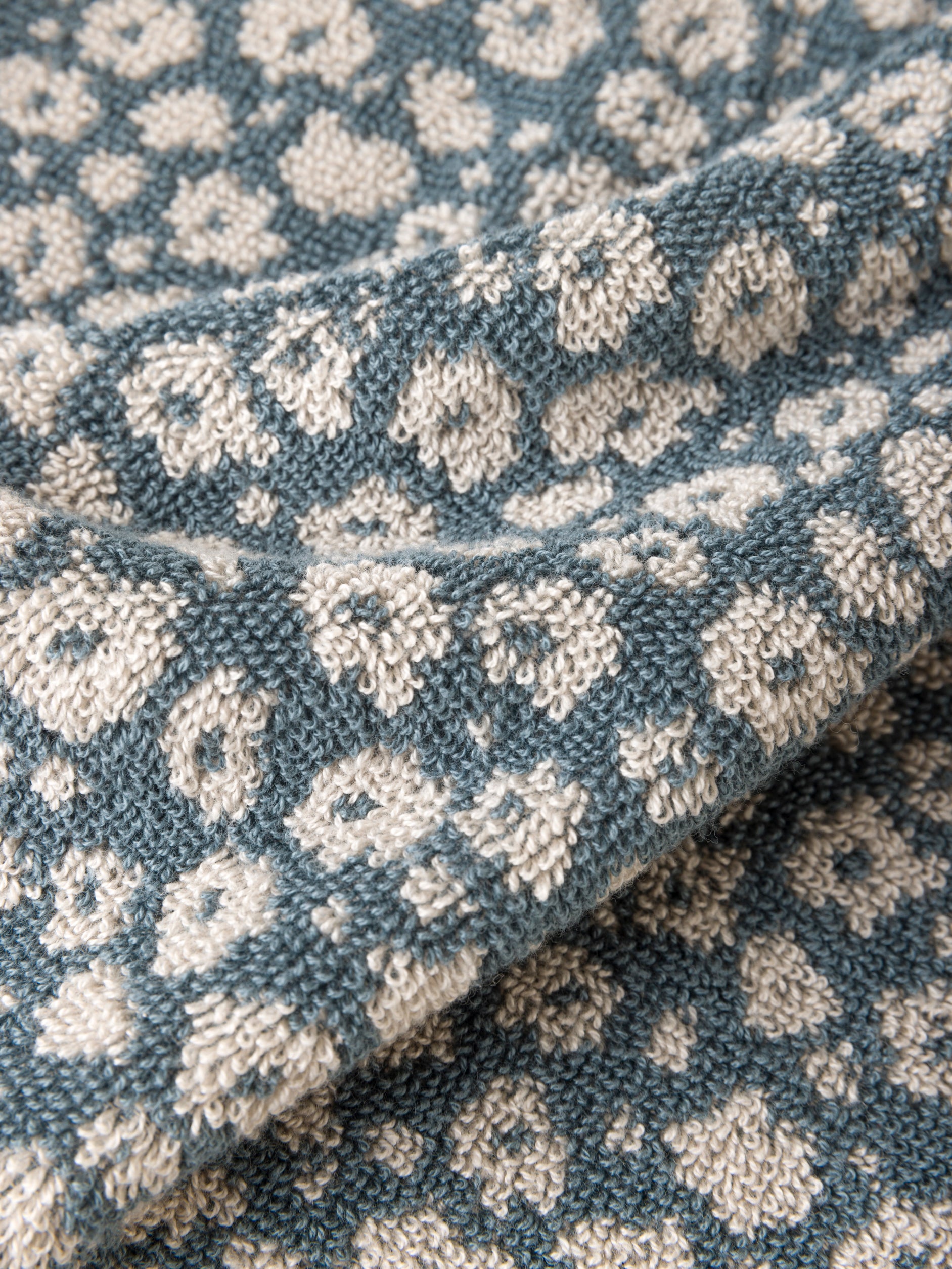 Forget Me Not Cotton Bath Towel Range Cod/Oat / Hand Towel