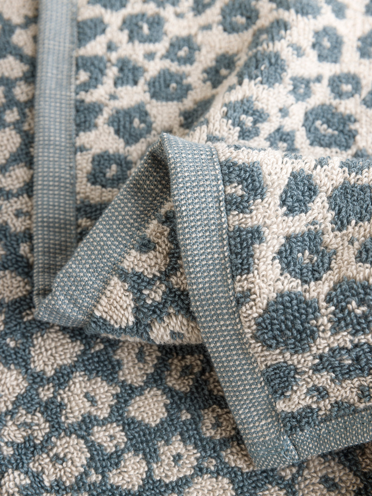 Forget Me Not Cotton Bath Towel Range Cod/Oat / Hand Towel