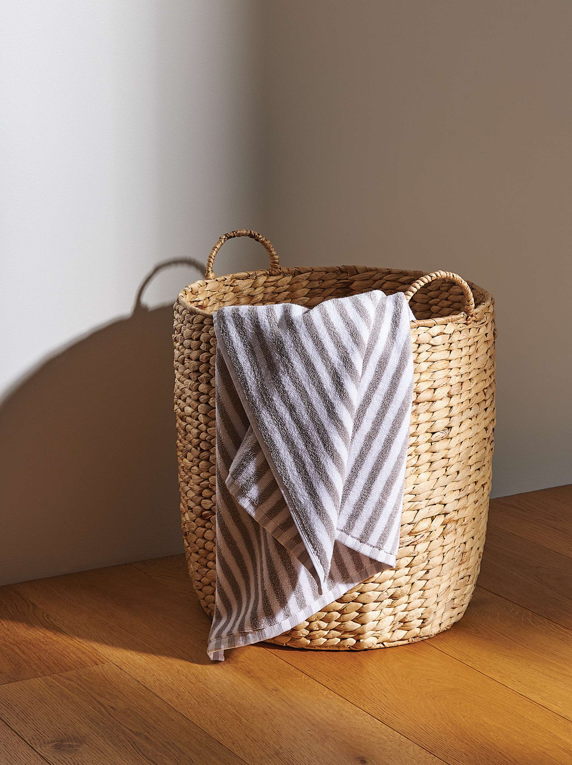 Wide Stripe Cotton Bath Towel Grey/White / Bath Towel