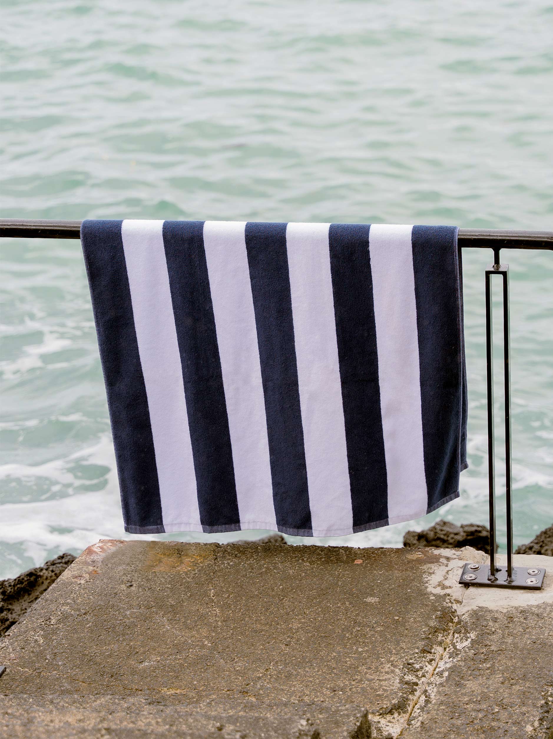 Stripe Beach Towel Navy/White / 90x170cm
