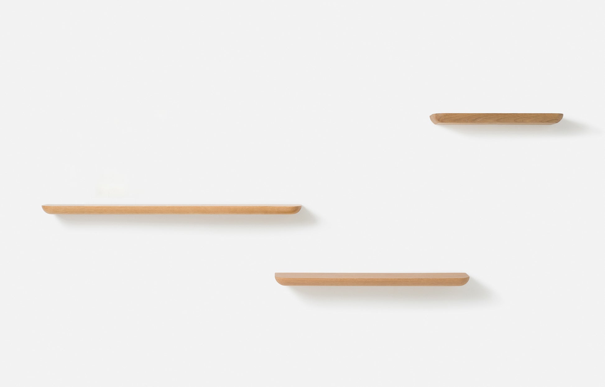 Radial Floating Shelf Natural Oak / Medium