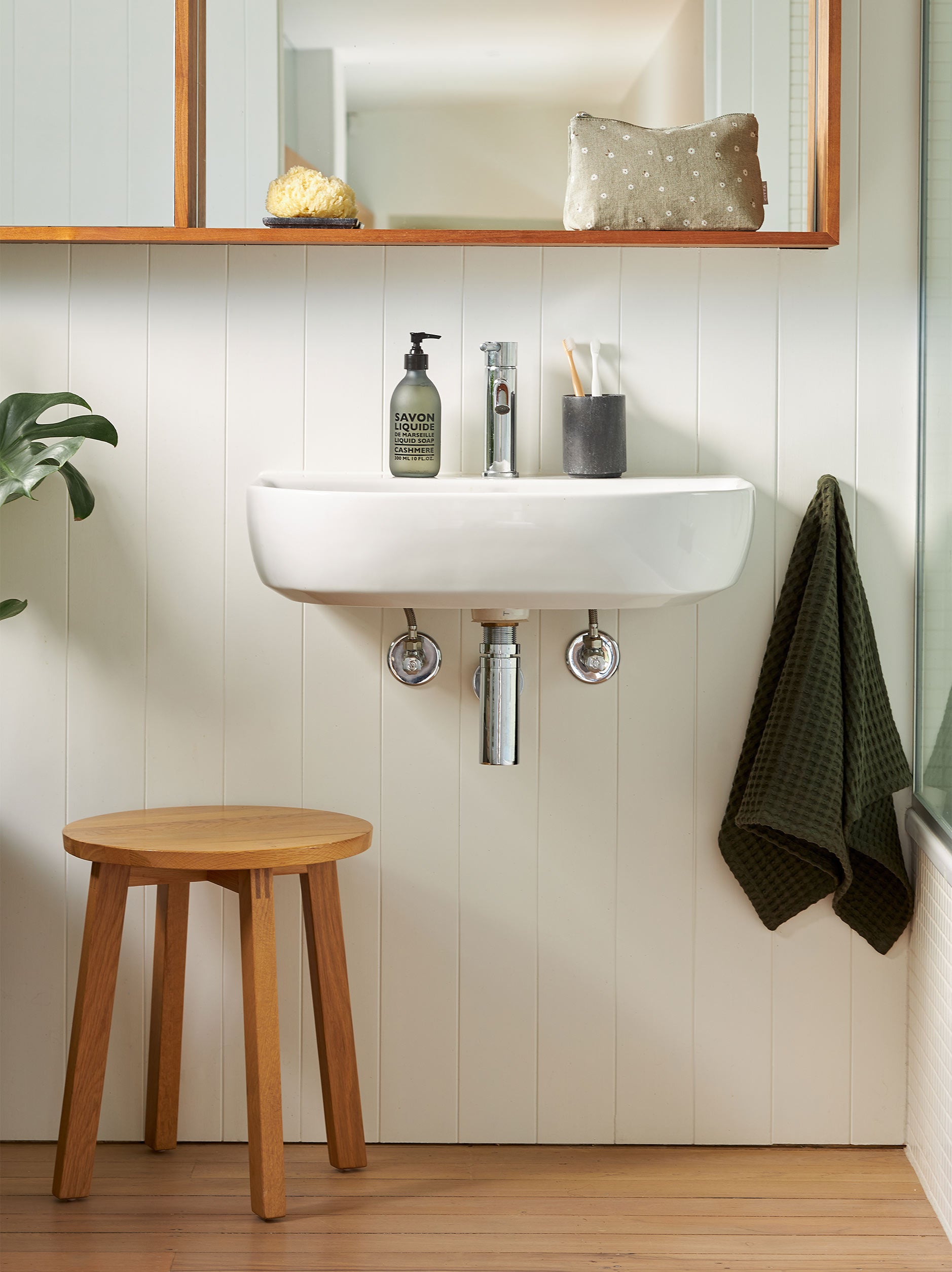 Hut Low Stool Oak / 43cmh