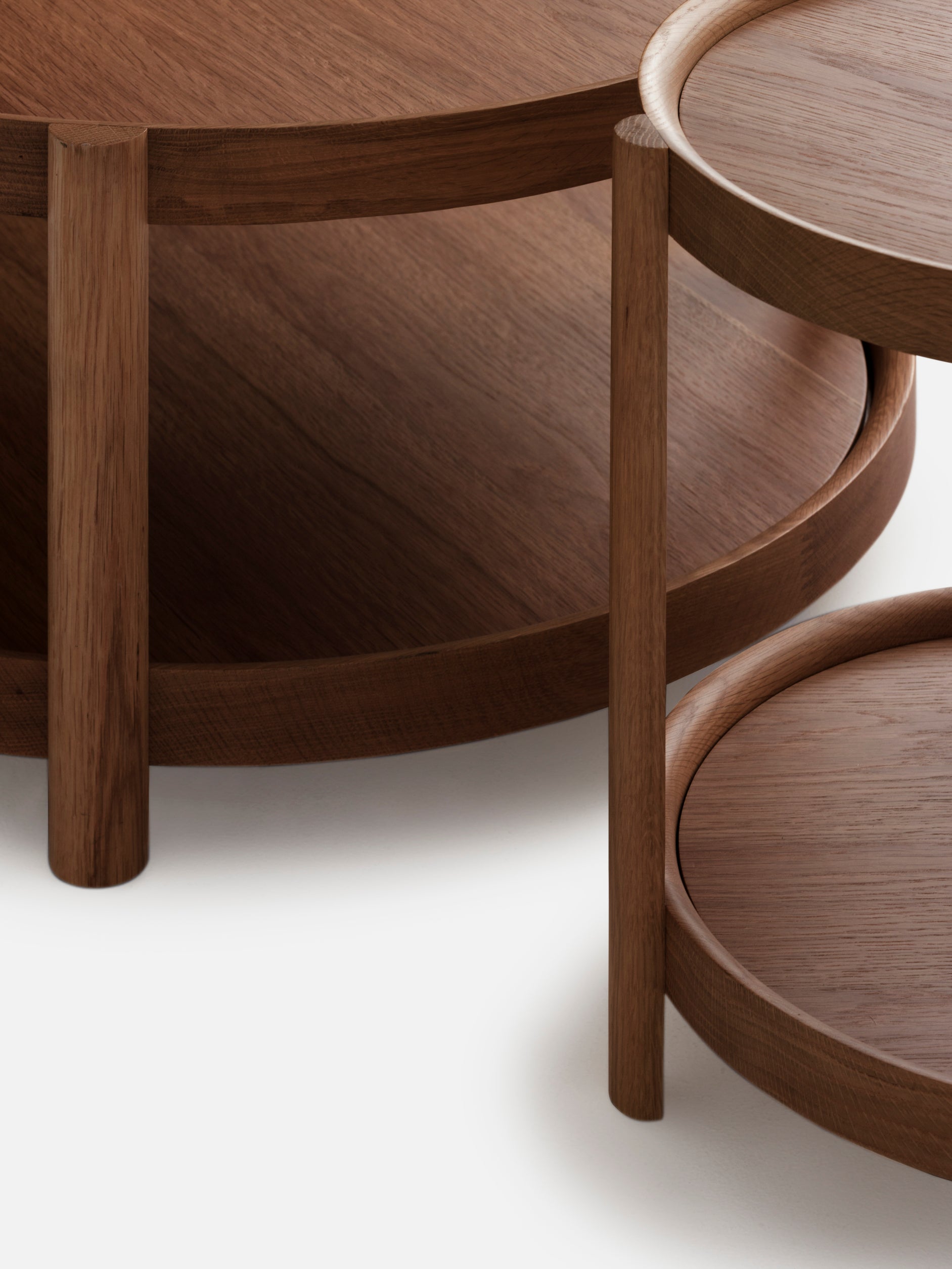 Column Coffee Table Walnut/Plywood / One Size
