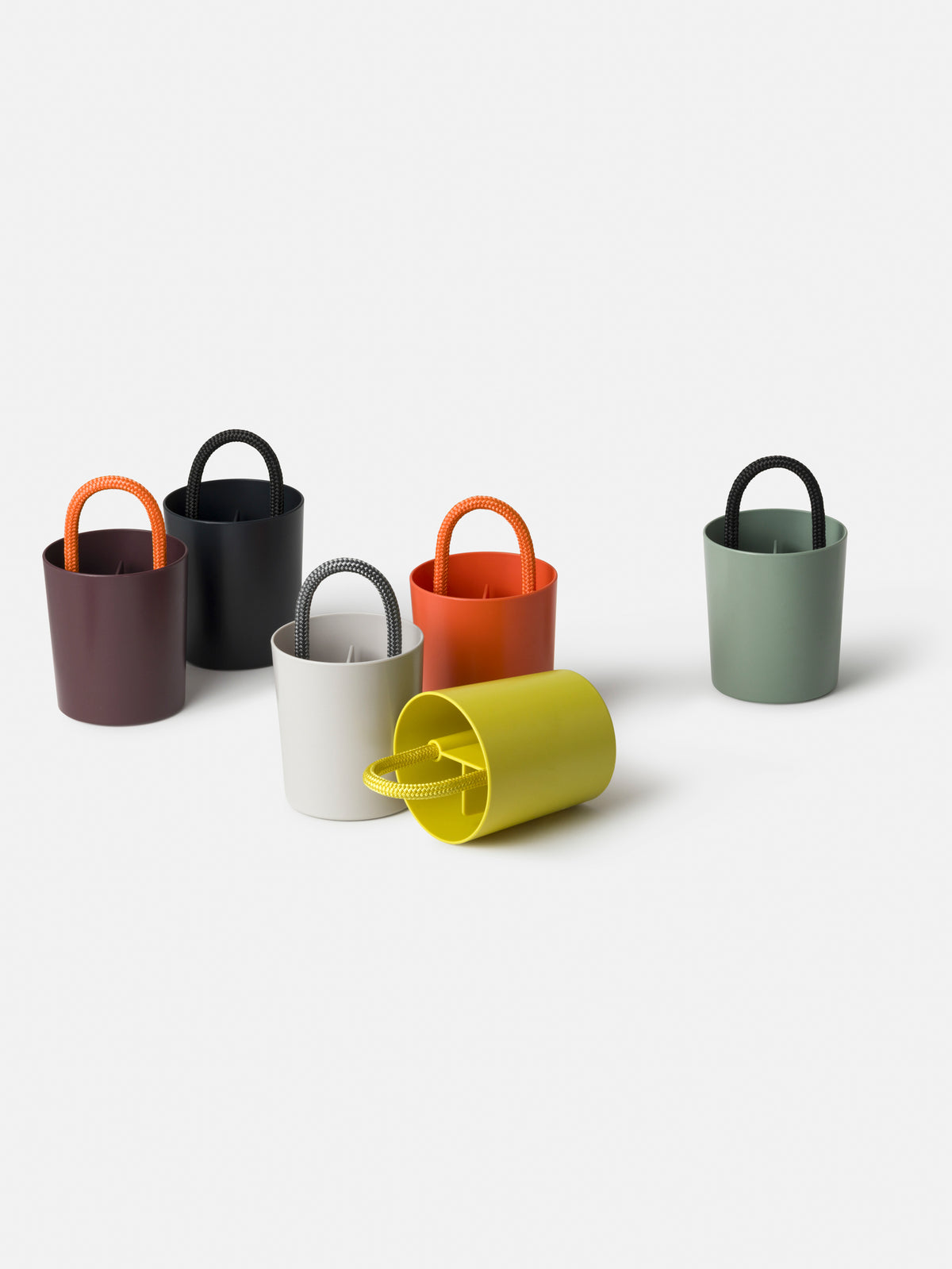 Tether Bucket Black / One Size