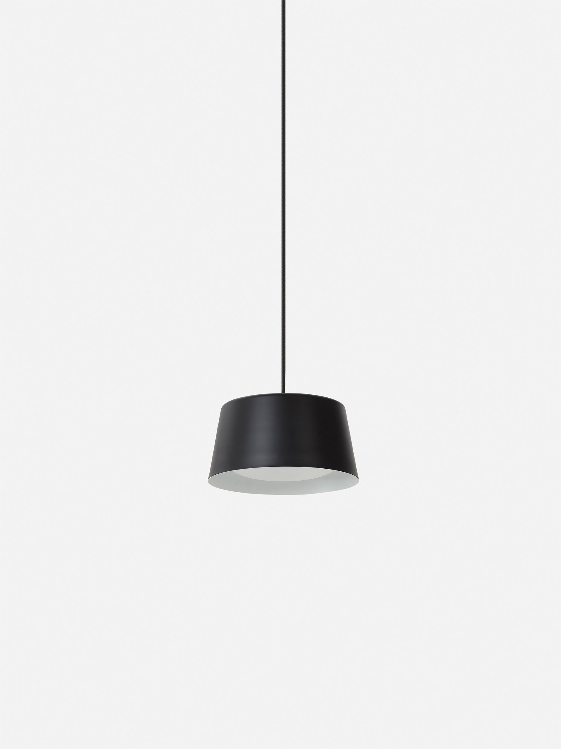 Ellipse Pendant Tall Black / Small