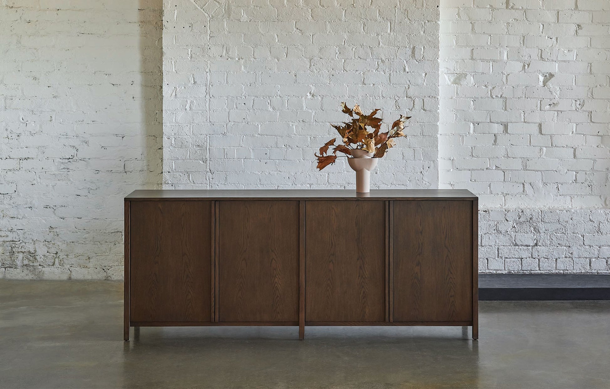 Craft Buffet Smoked Oak / One Size