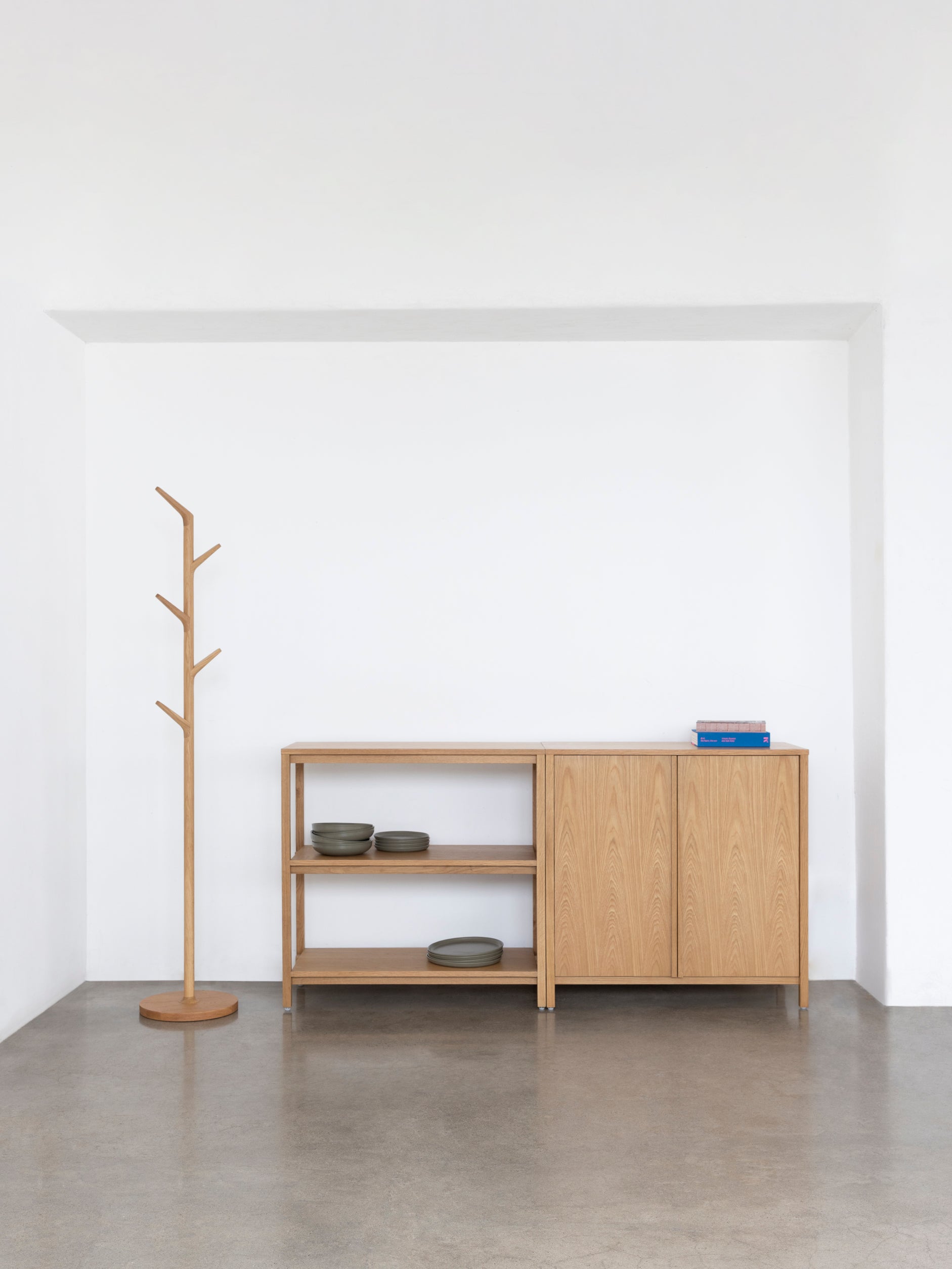 Craft Open Shelf Oak / Low