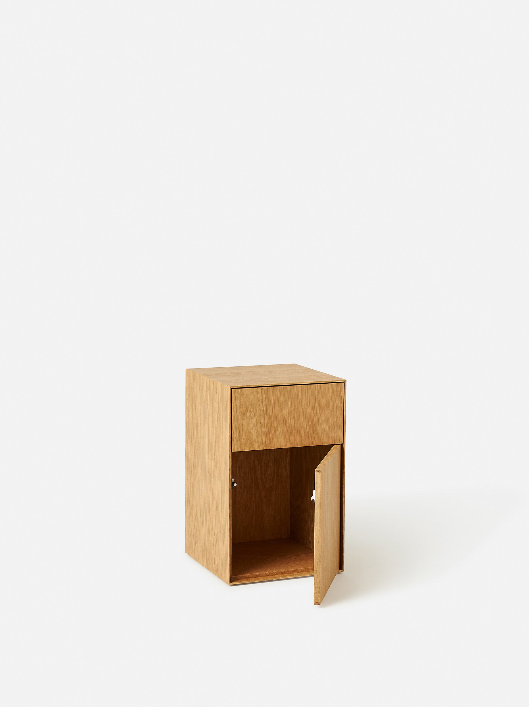 Plinth Bedside Right Hand Oak / One Size/Right Hand