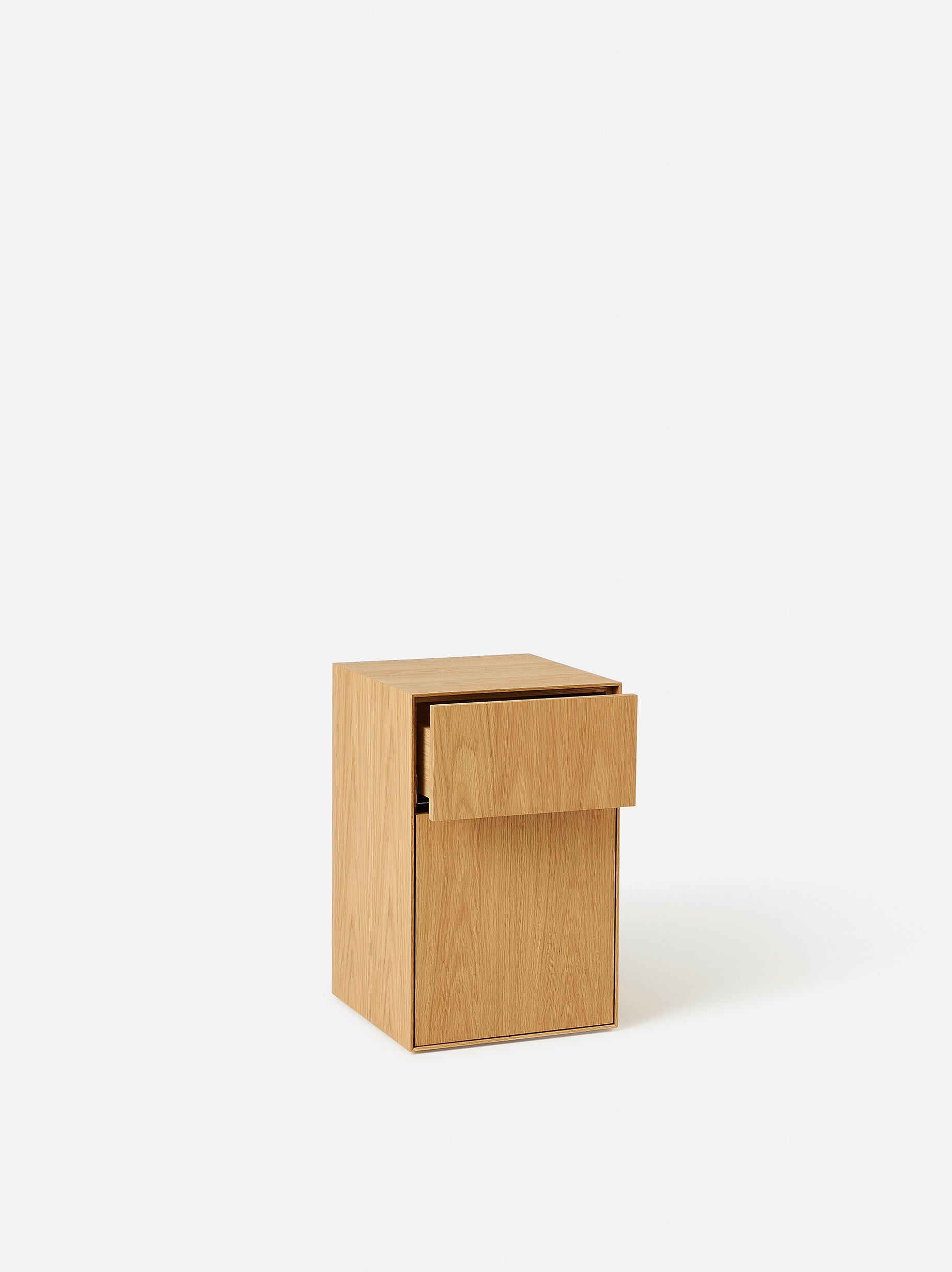 Plinth Bedside Right Hand Oak / One Size/Right Hand