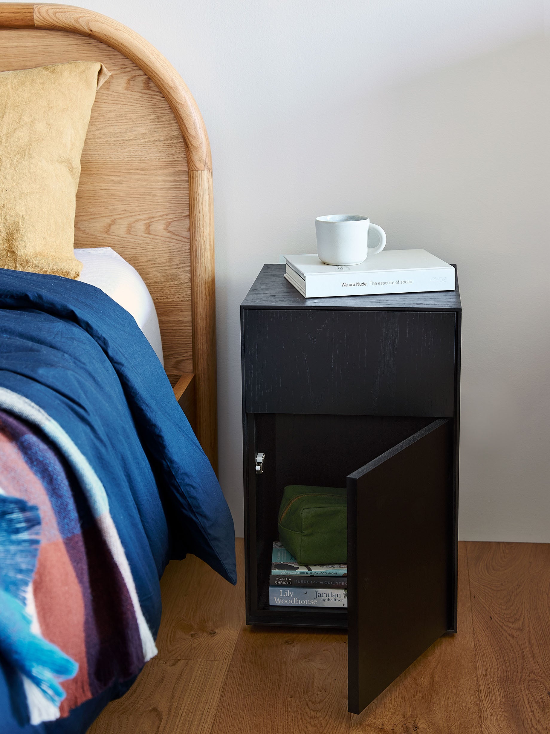 Plinth Bedside Right Hand Black / One Size/Right Hand