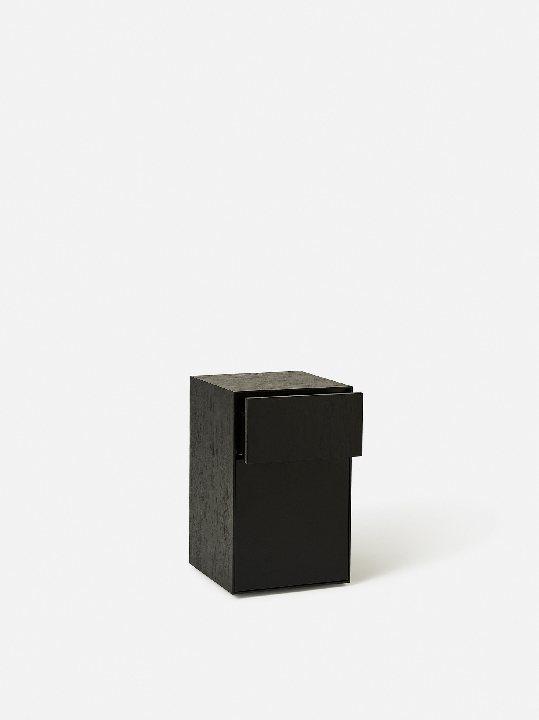 Plinth Bedside Right Hand Black / One Size/Right Hand