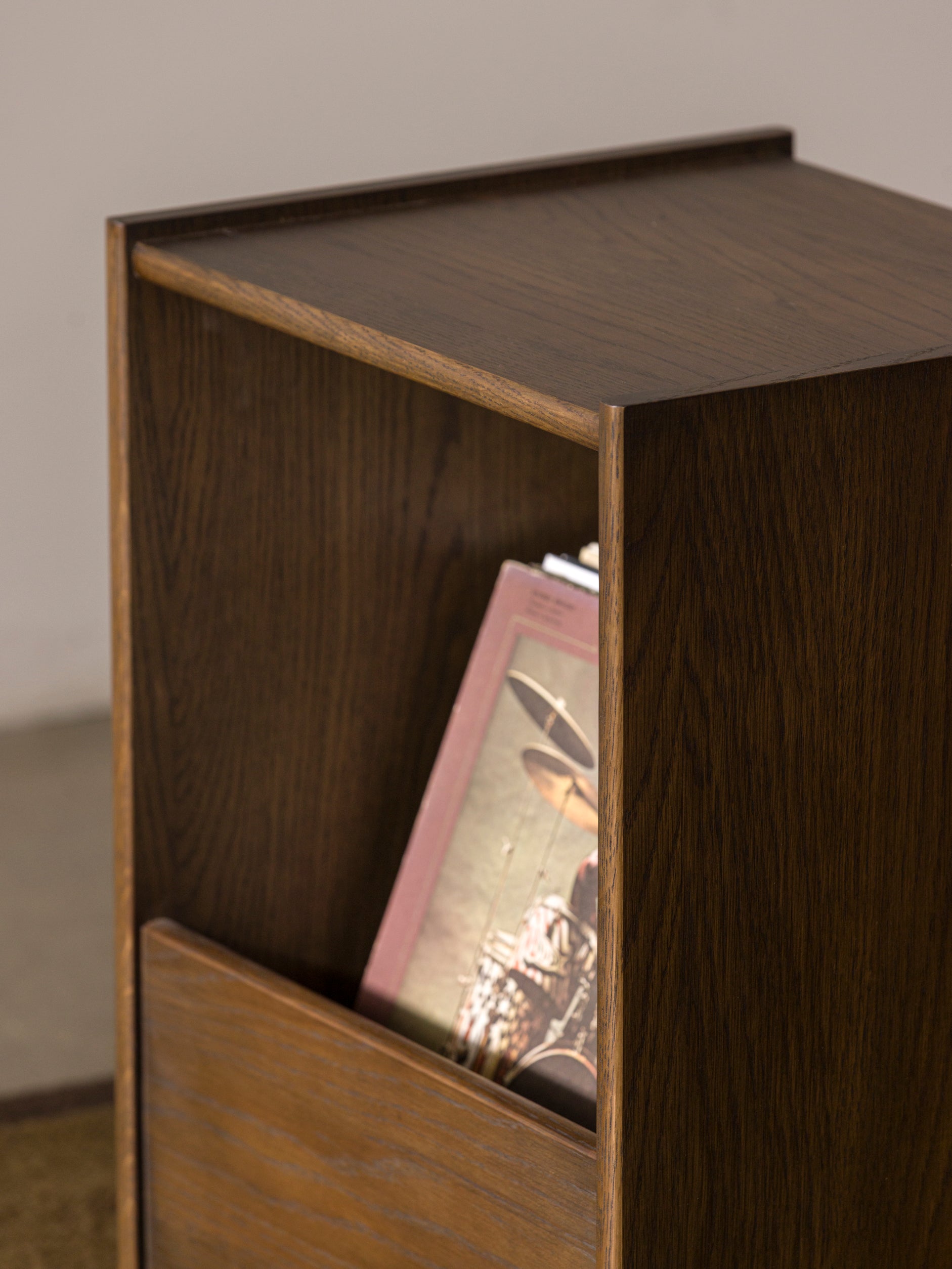 Switch Side Table Smoked Oak / One Size