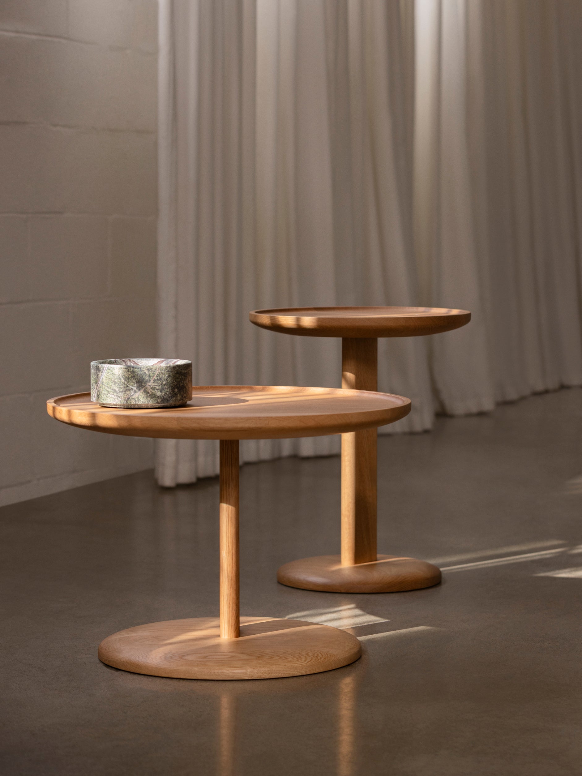 Lily Side Table Oak / Low