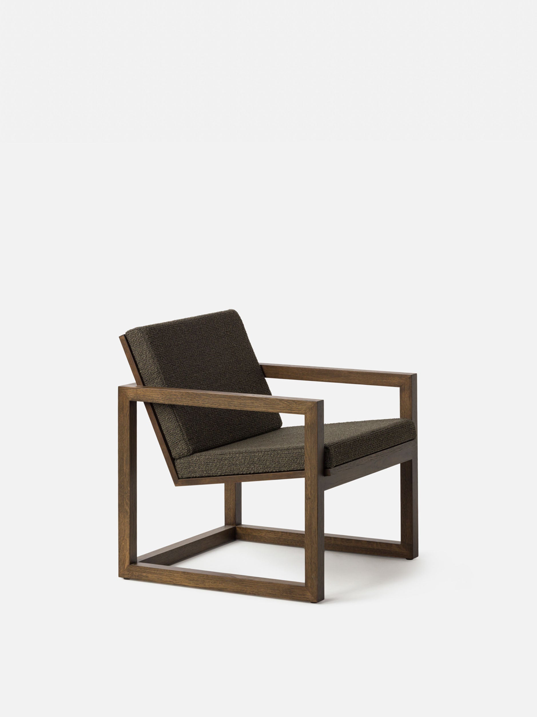 Framed Armchair Smoked Oak/Entwine Riverstone / One Size